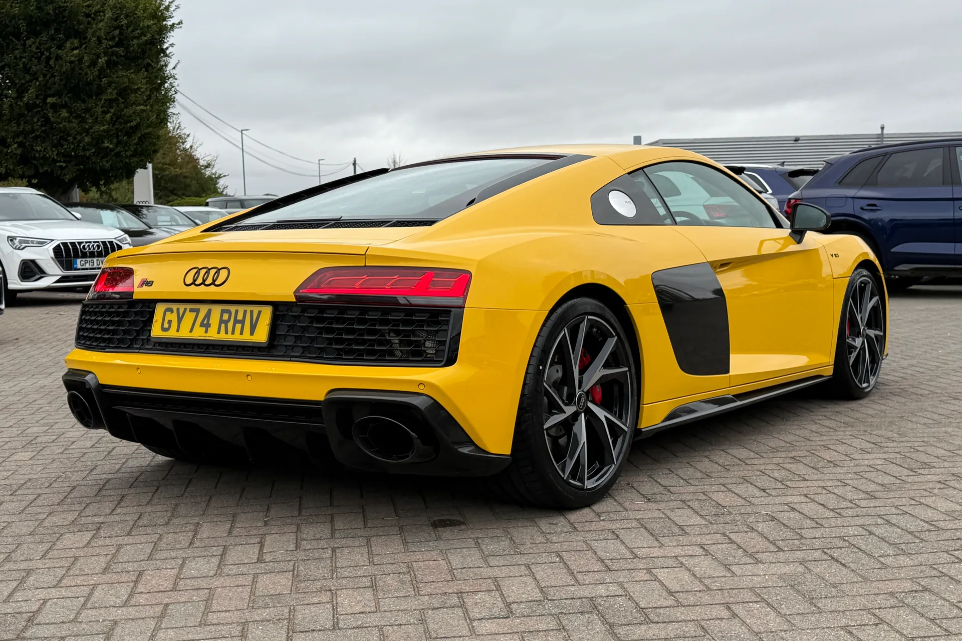 Audi R8 thumbnail image number 36