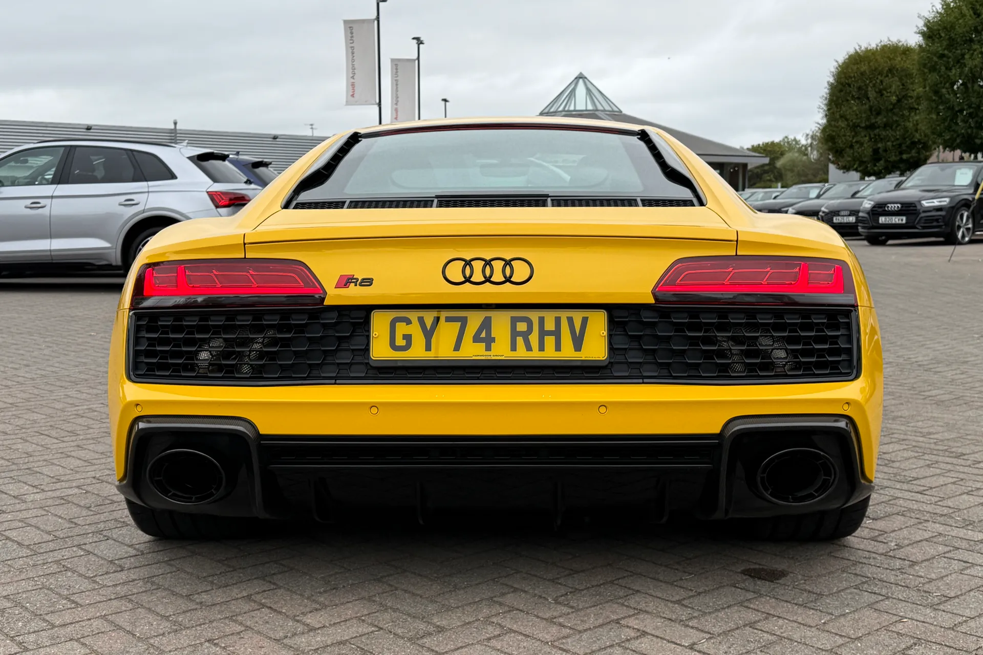 Audi R8 thumbnail image number 37