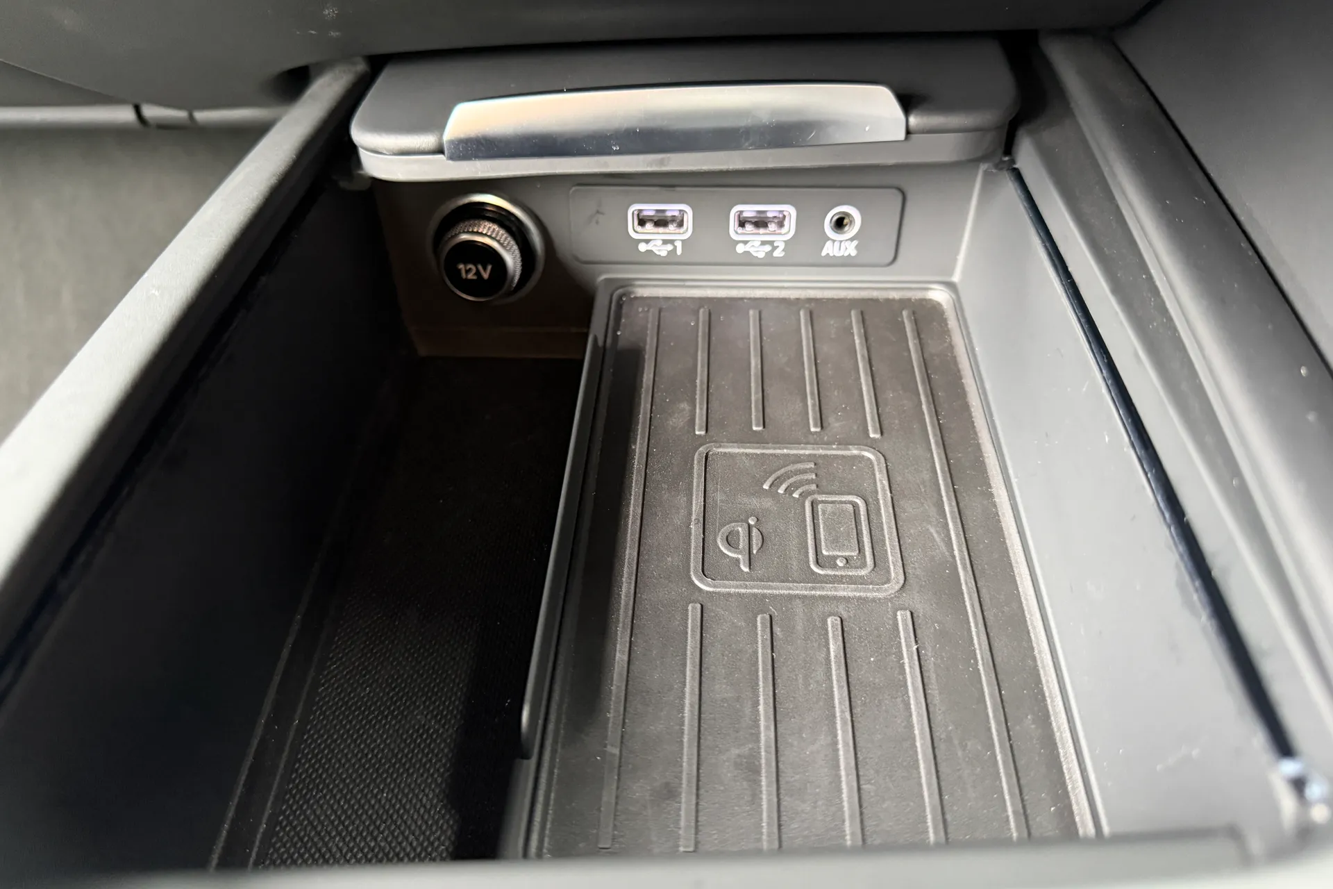 Audi R8 thumbnail image number 21