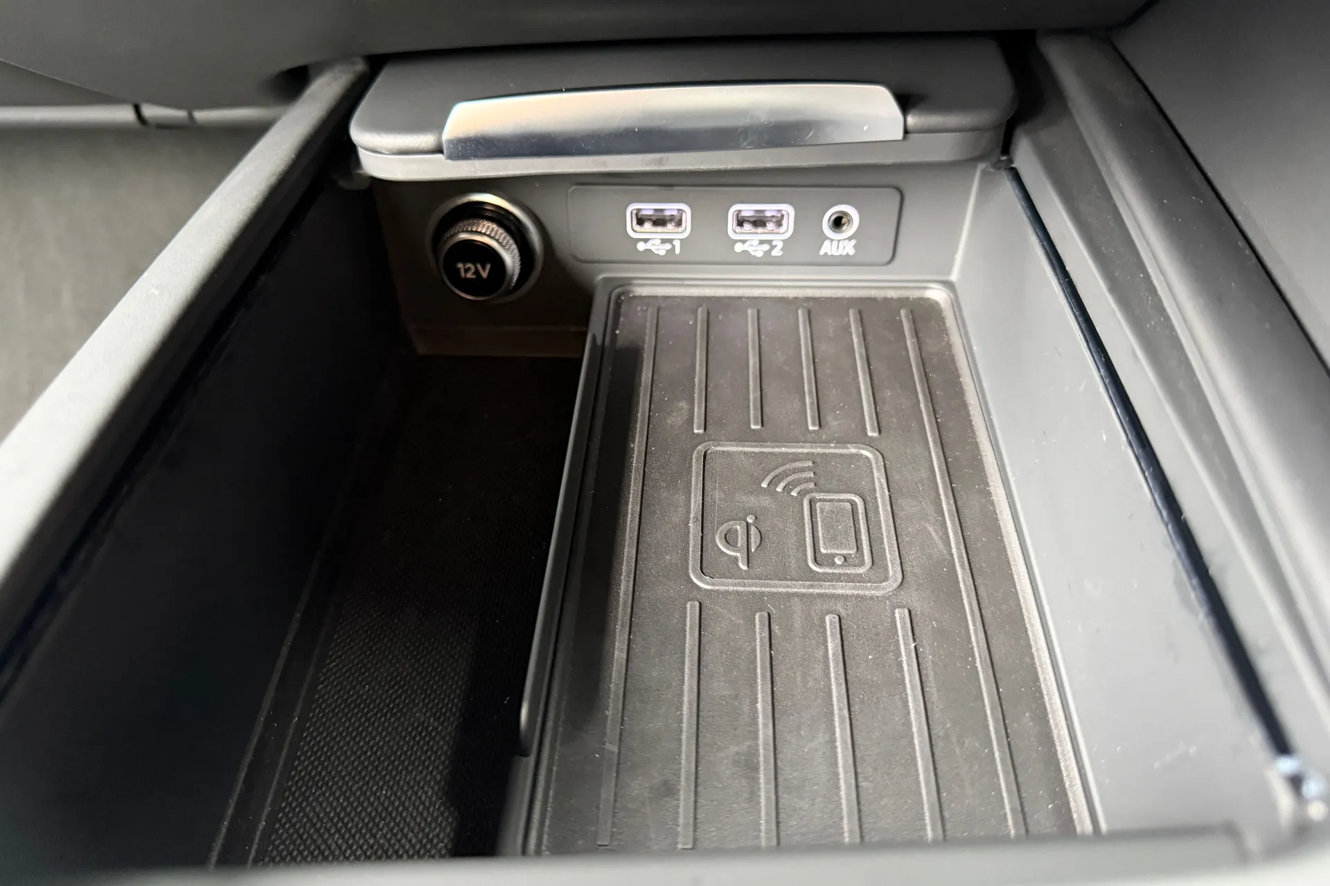 Audi R8 thumbnail image number 21