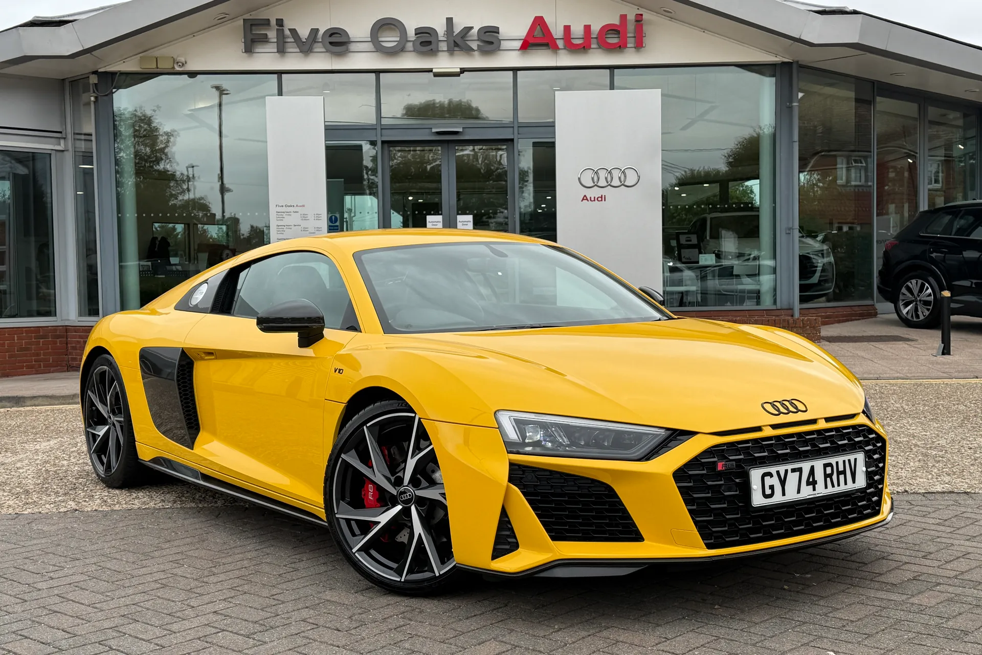 Audi R8 focused image