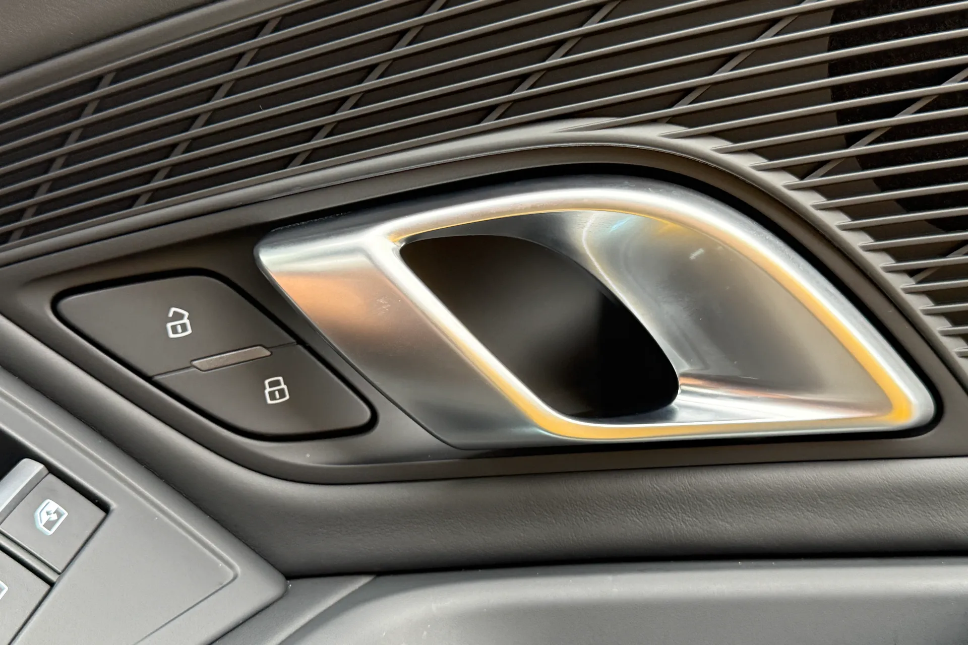 Audi R8 thumbnail image number 26