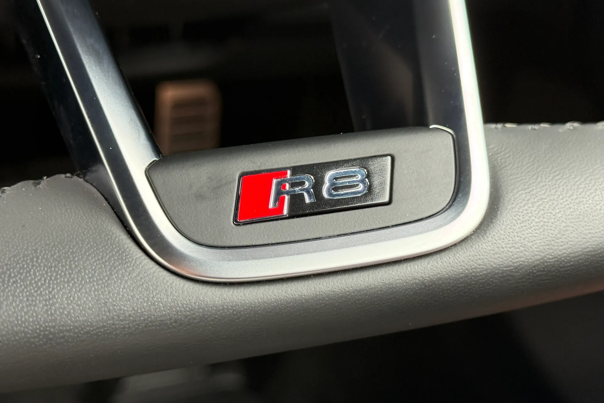 Audi R8 thumbnail image number 46