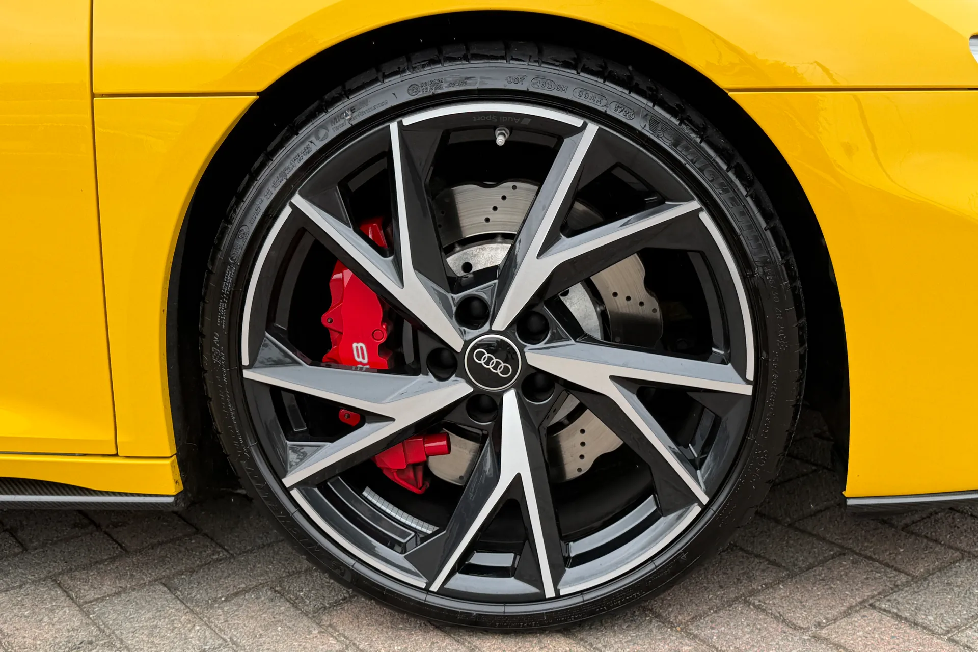 Audi R8 thumbnail image number 50