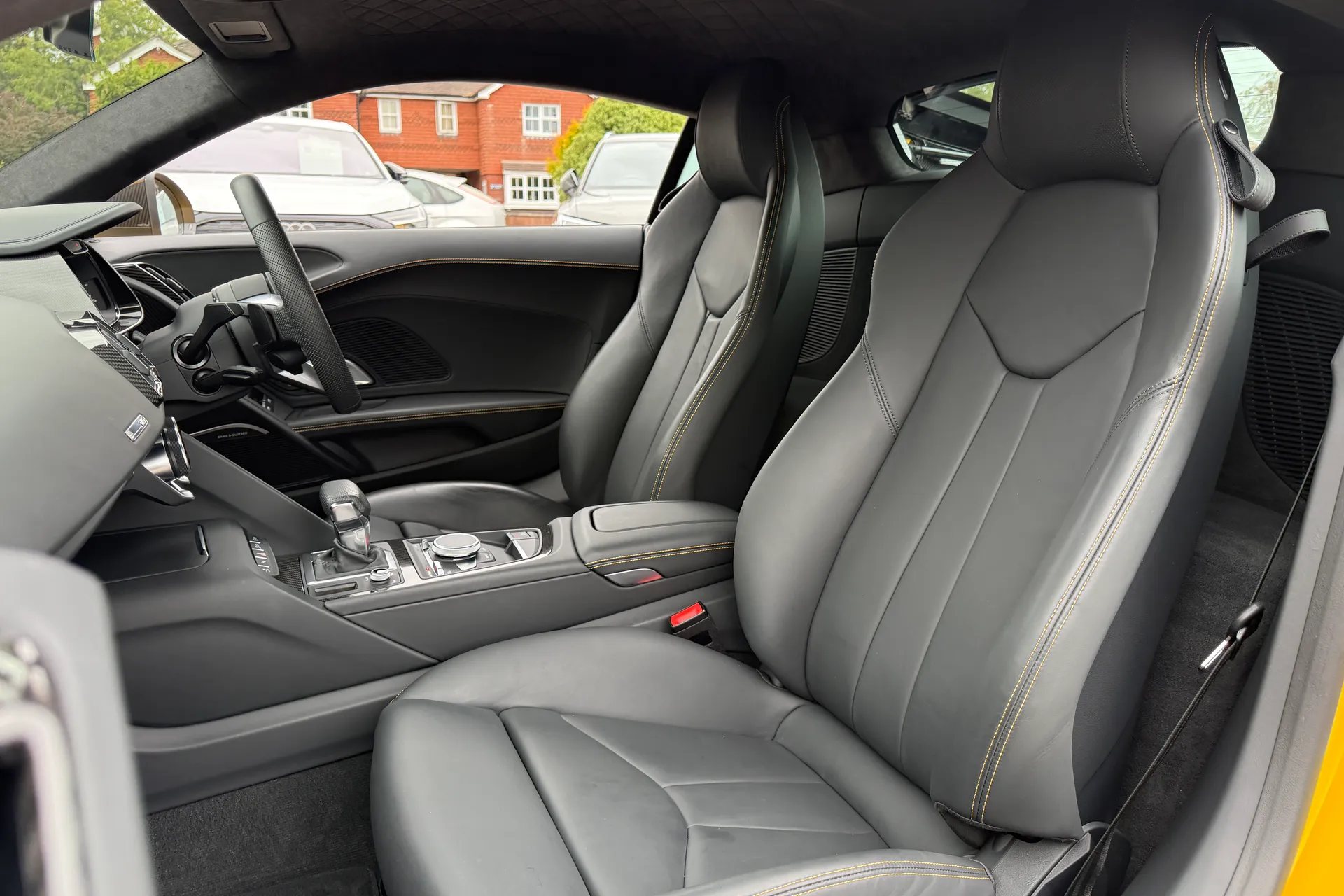 Audi R8 thumbnail image number 34
