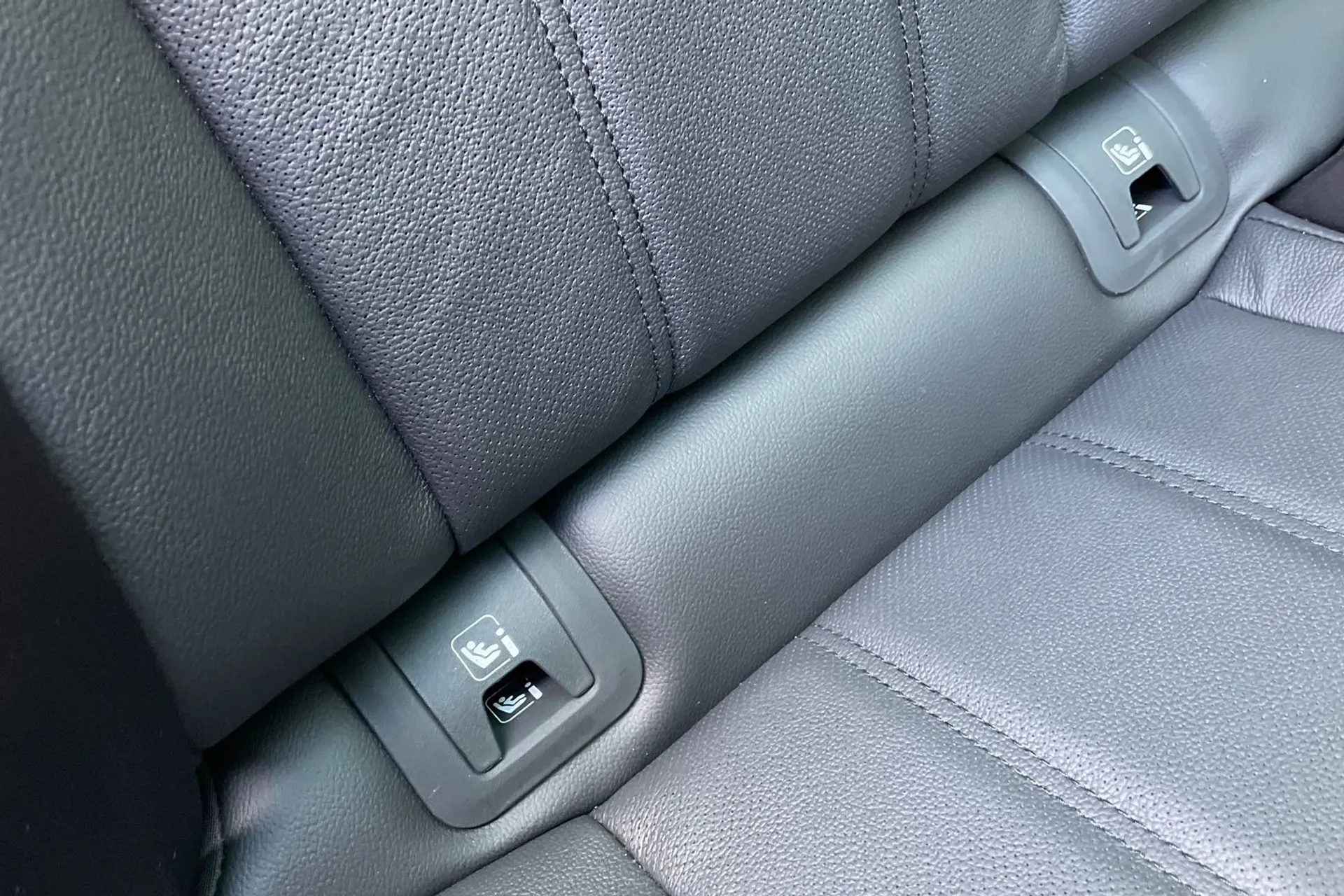 LAND ROVER RANGE ROVER EVOQUE thumbnail image number 36