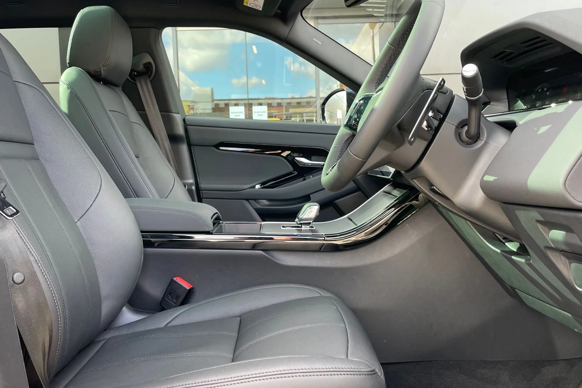 LAND ROVER RANGE ROVER EVOQUE thumbnail image number 14