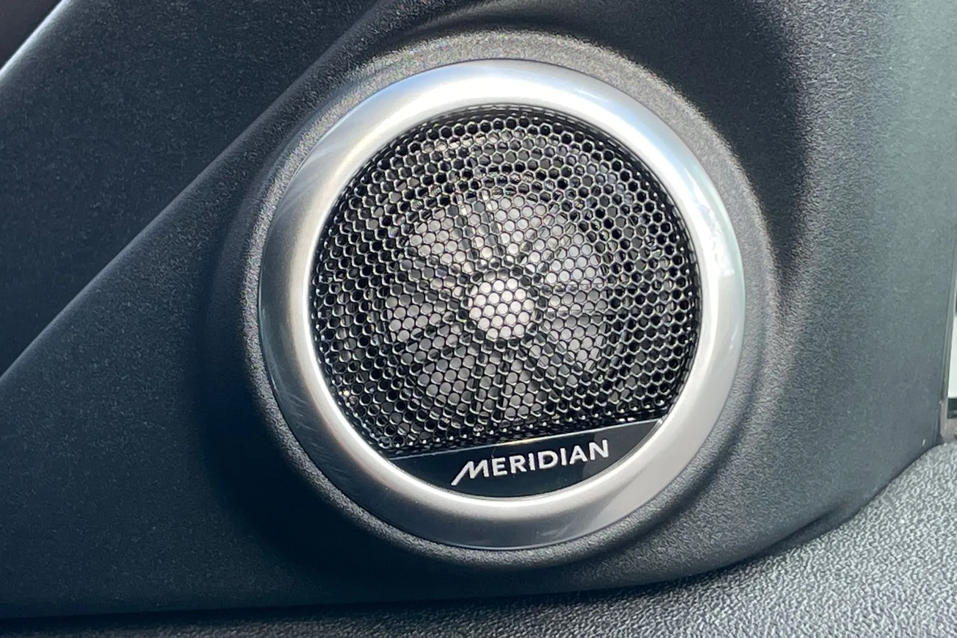 LAND ROVER RANGE ROVER EVOQUE thumbnail image number 19