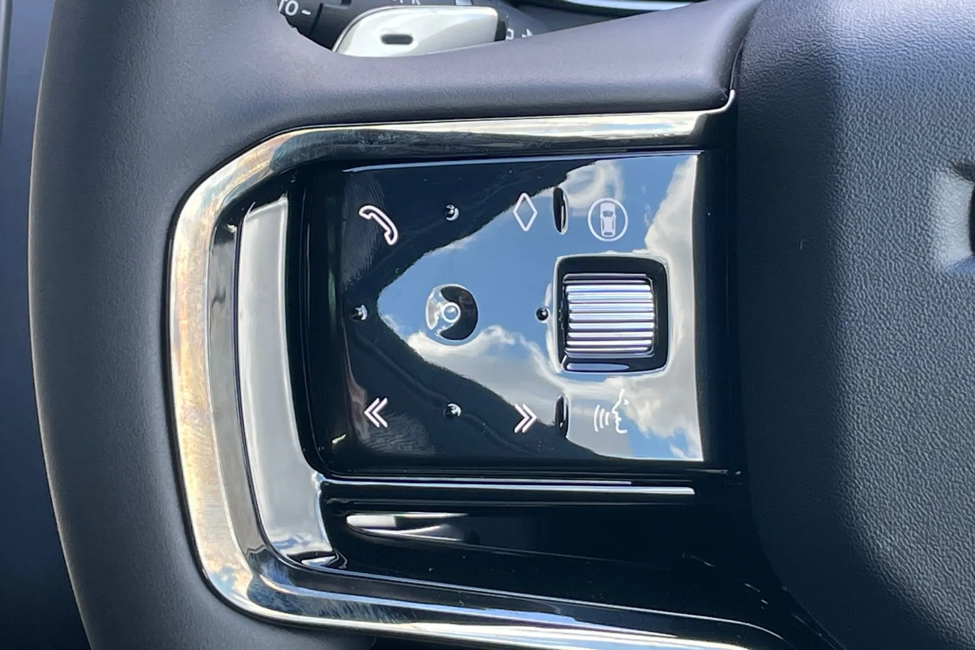 LAND ROVER RANGE ROVER EVOQUE thumbnail image number 28