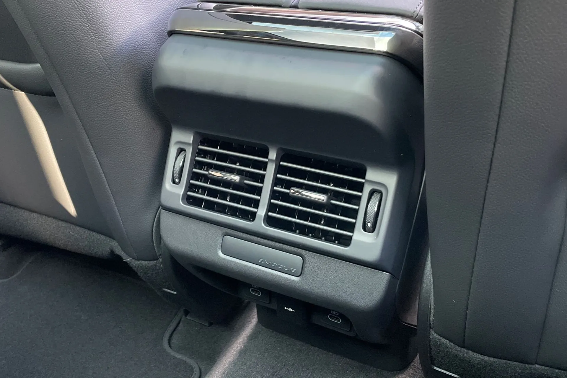 LAND ROVER RANGE ROVER EVOQUE thumbnail image number 38