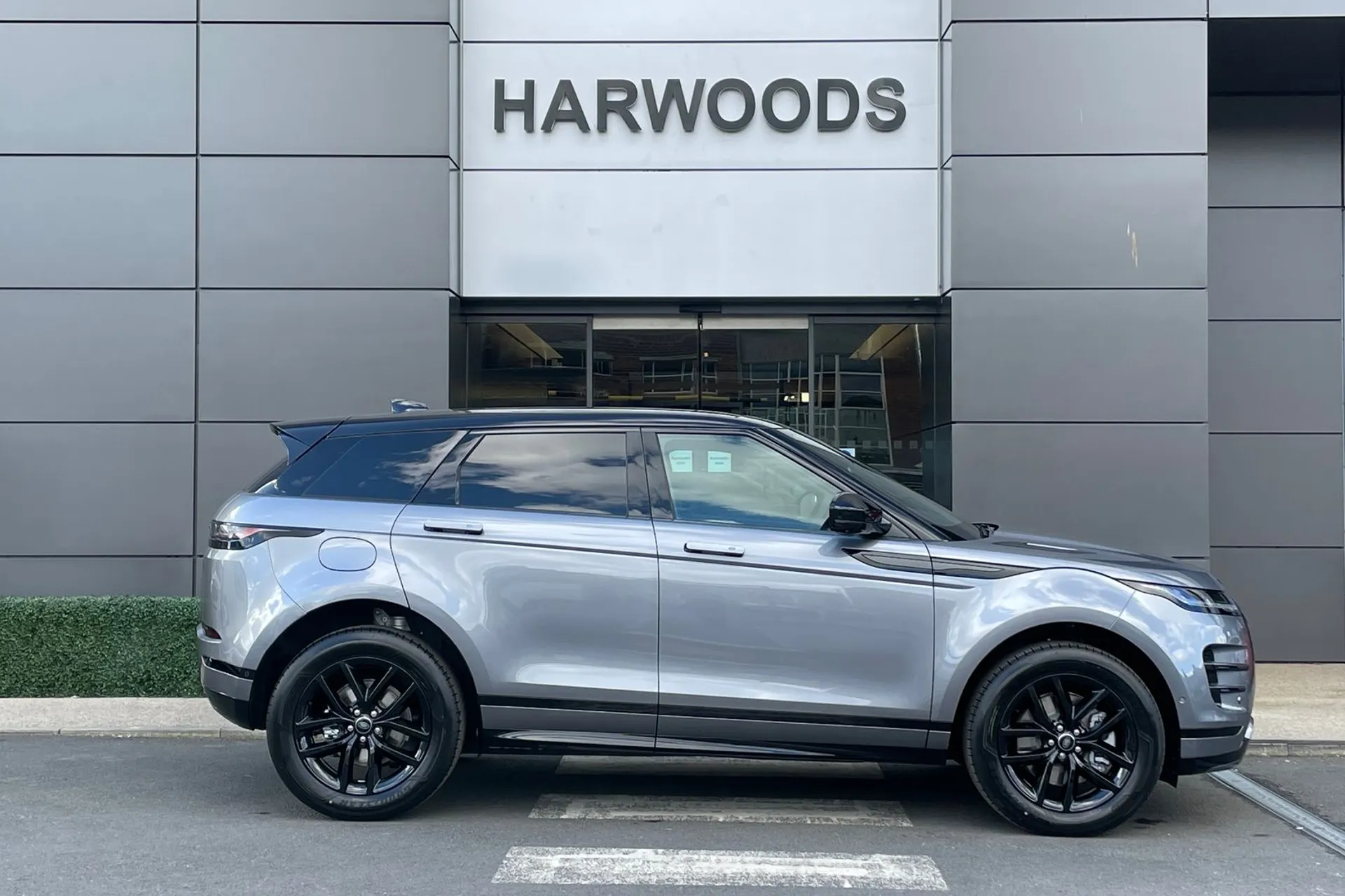 LAND ROVER RANGE ROVER EVOQUE thumbnail image number 2