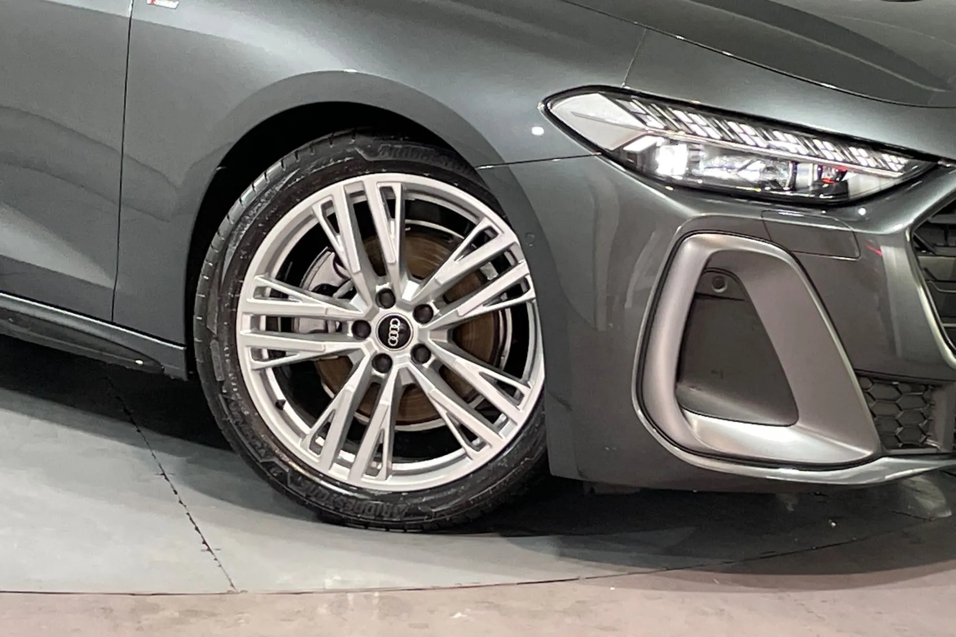 Audi A5 thumbnail image number 10
