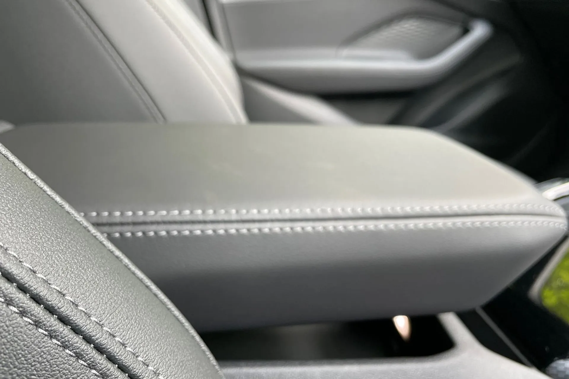 Audi A5 thumbnail image number 45