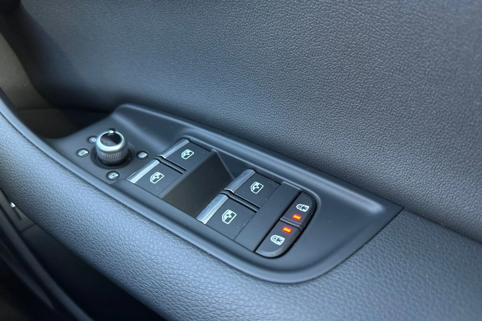 Audi Q7 thumbnail image number 42