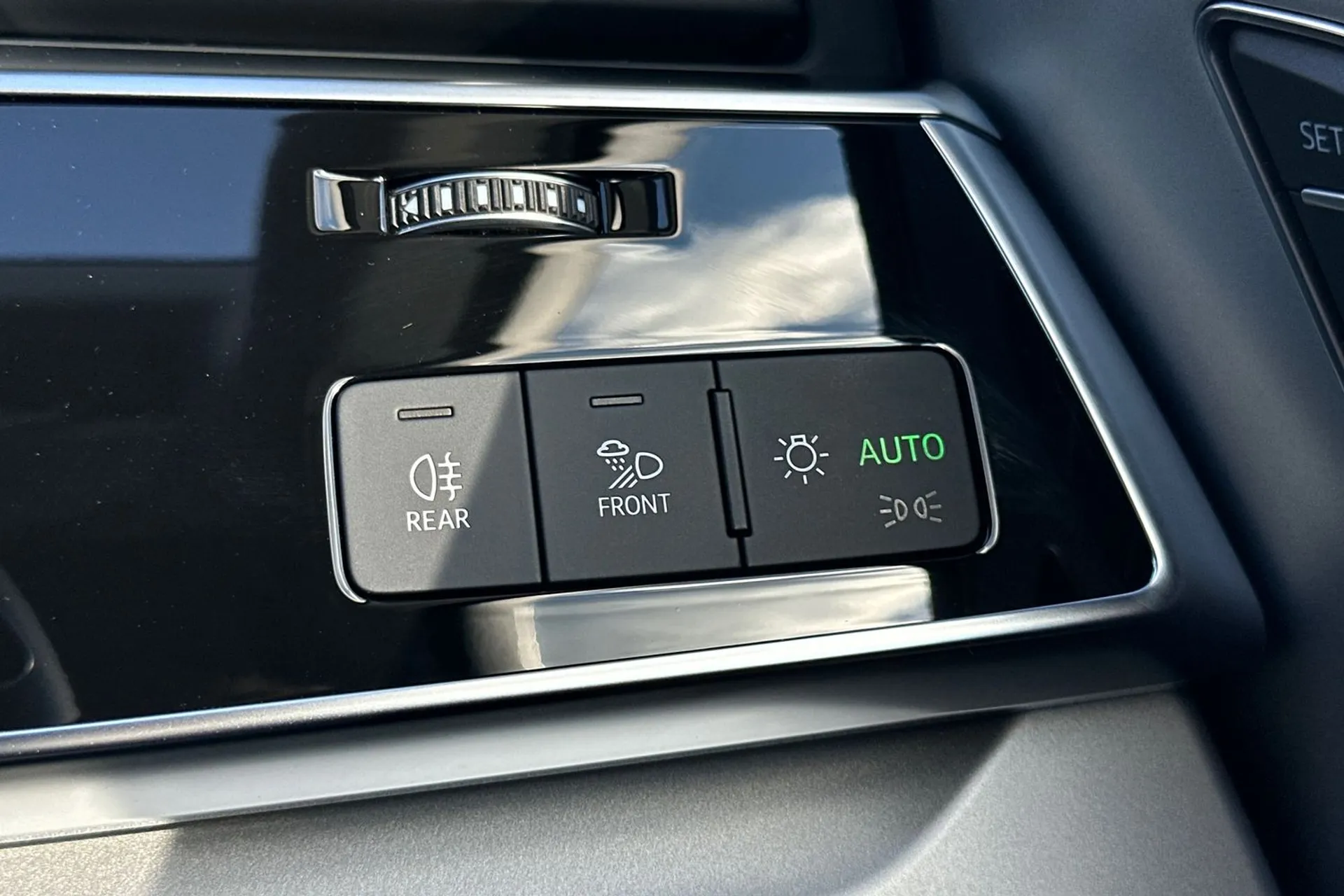 Audi Q7 thumbnail image number 17