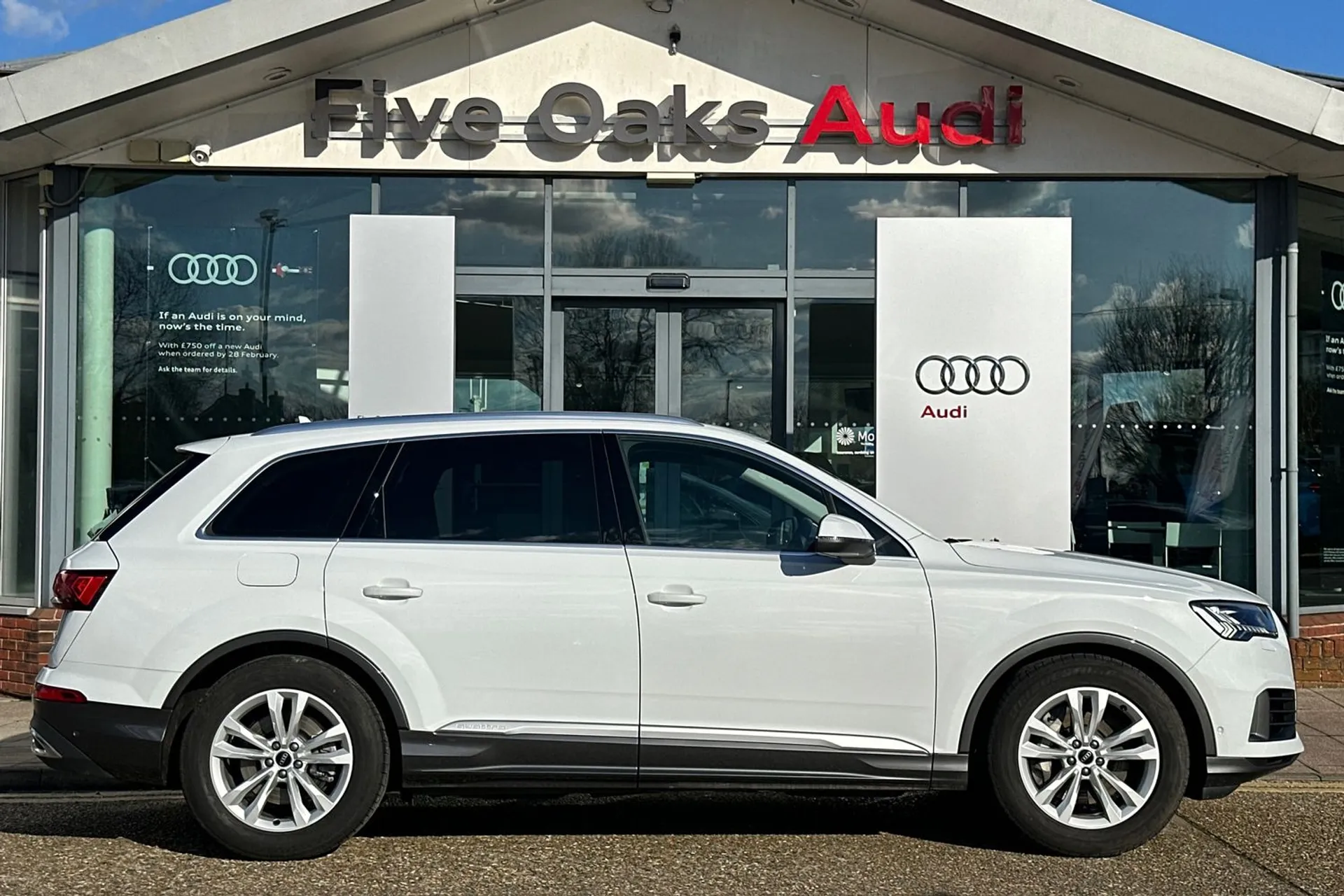 Audi Q7 thumbnail image number 2