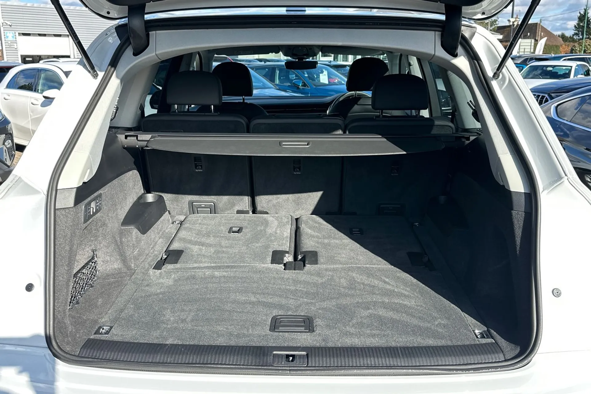 Audi Q7 thumbnail image number 27