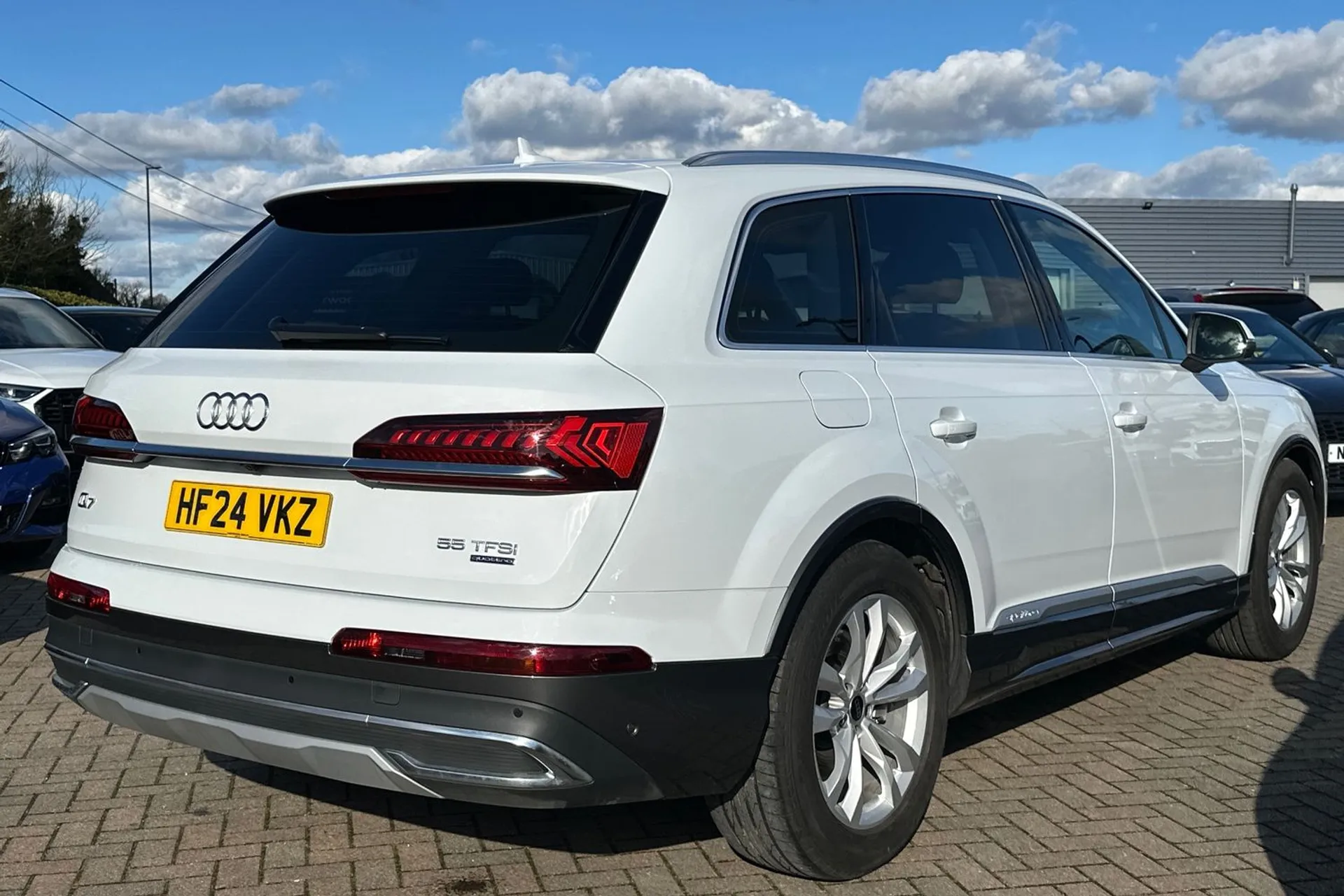 Audi Q7 thumbnail image number 5