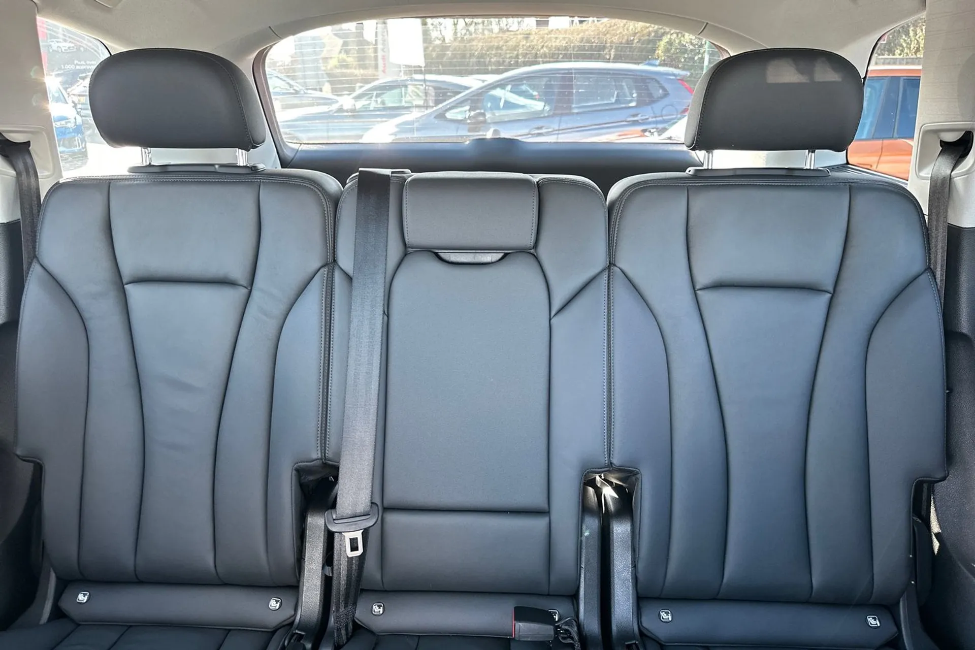 Audi Q7 thumbnail image number 8