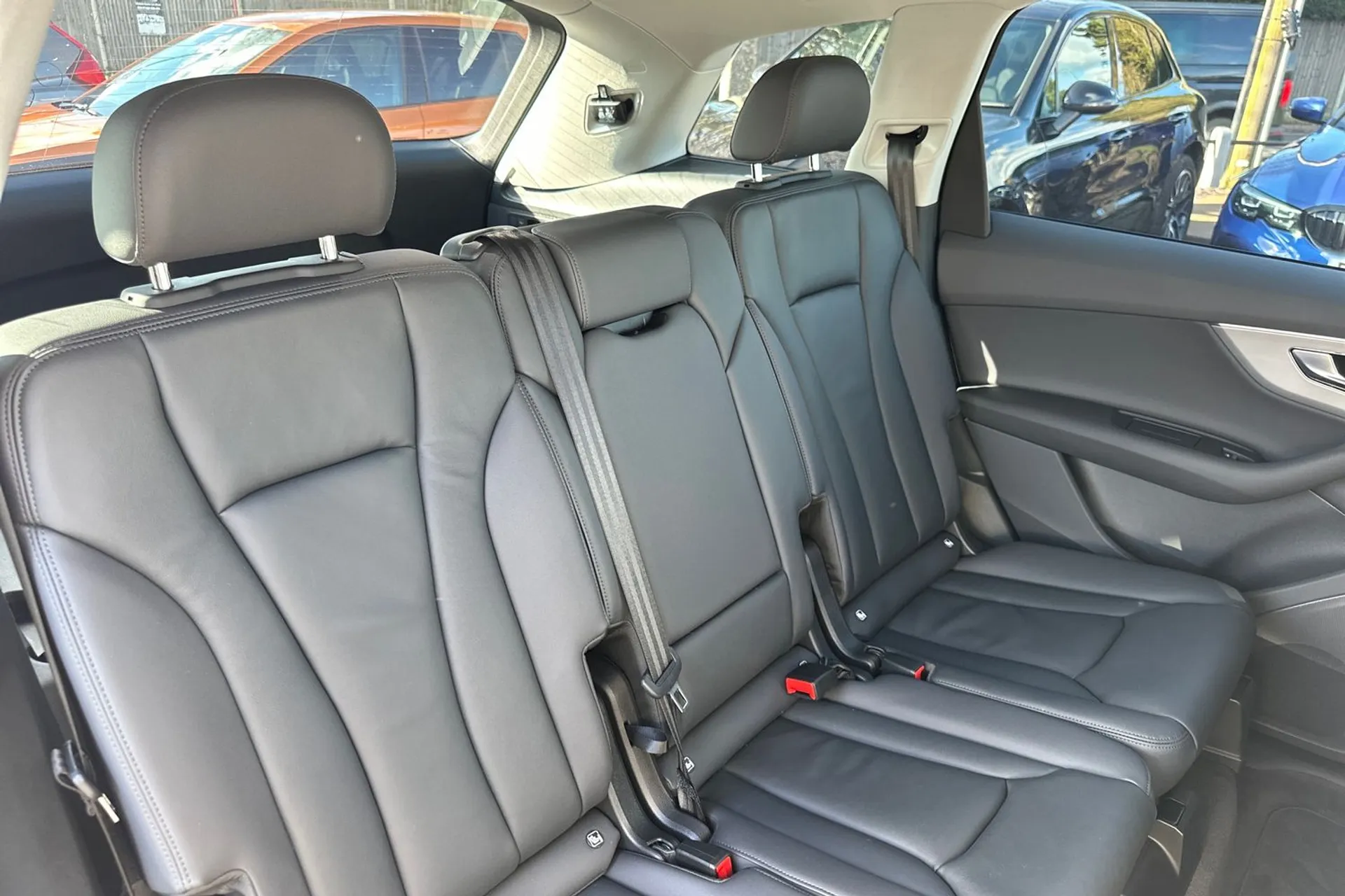 Audi Q7 thumbnail image number 28