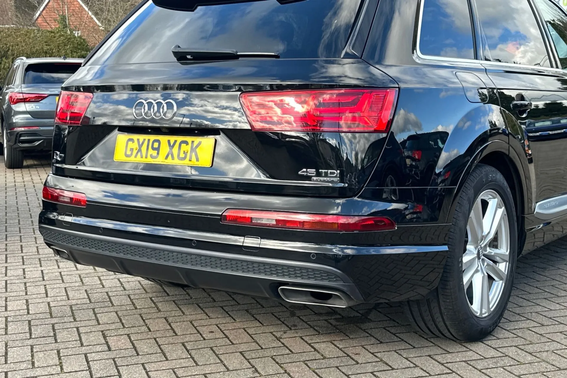 Audi Q7 thumbnail image number 25