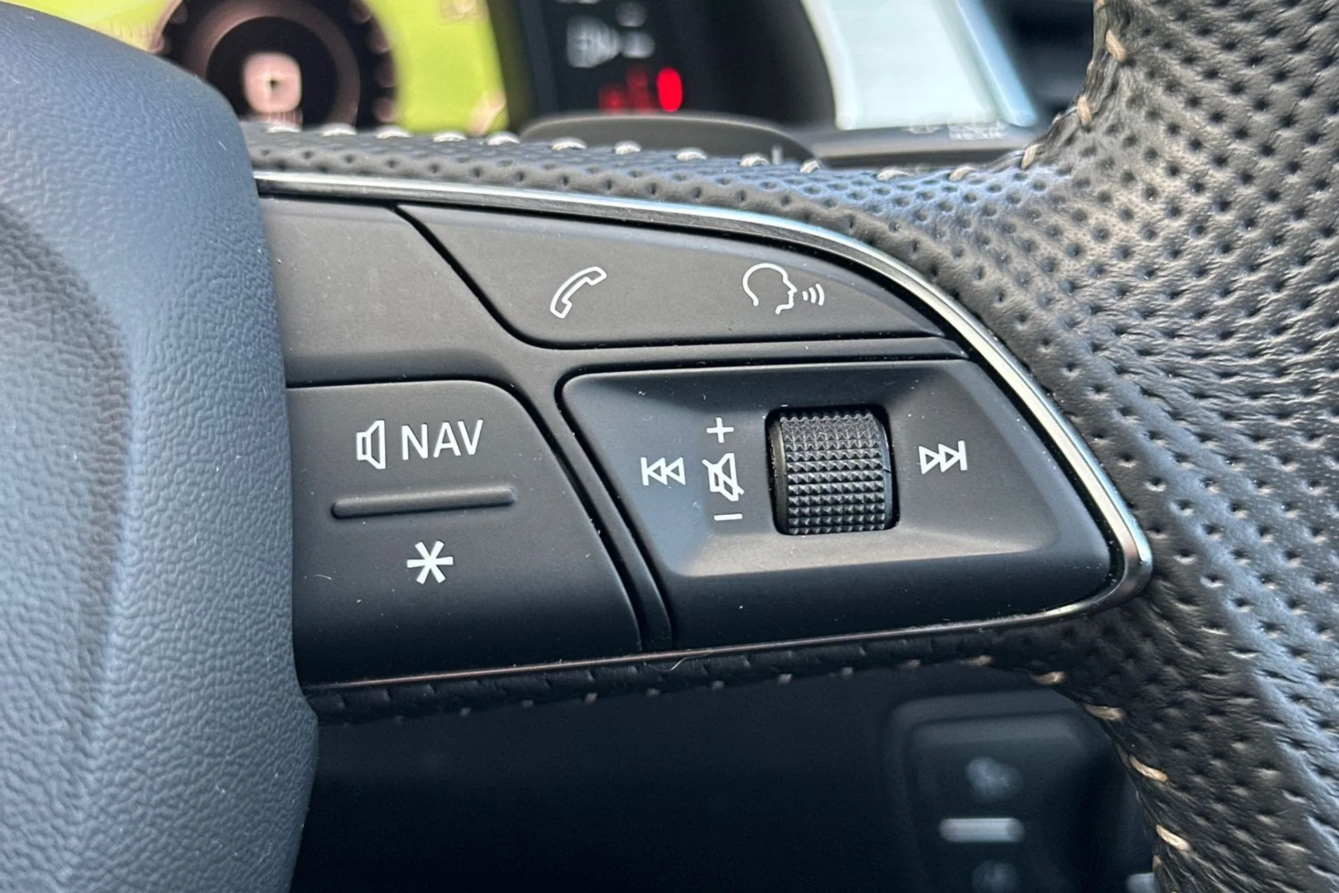 Audi Q7 thumbnail image number 42
