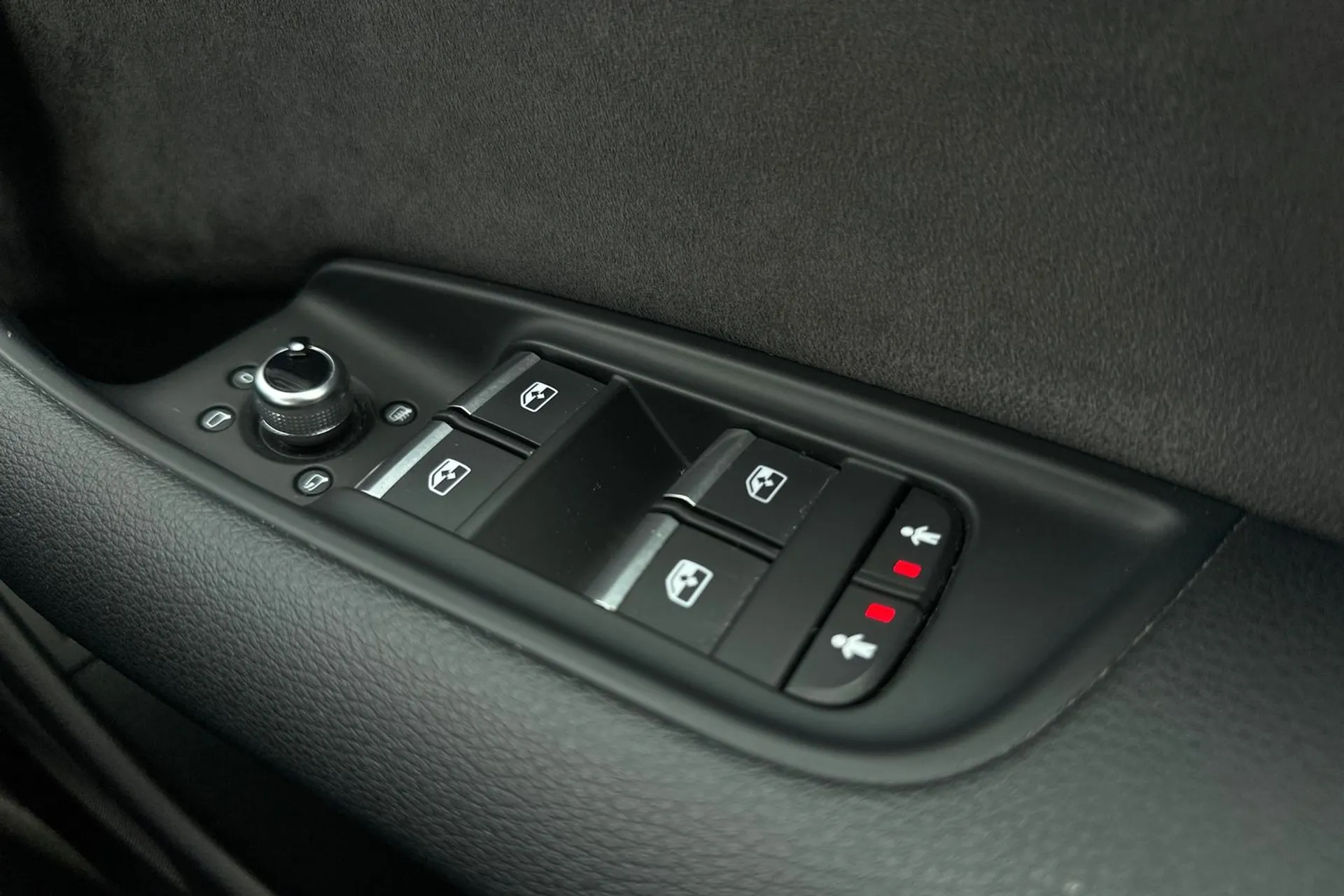 Audi Q7 thumbnail image number 44