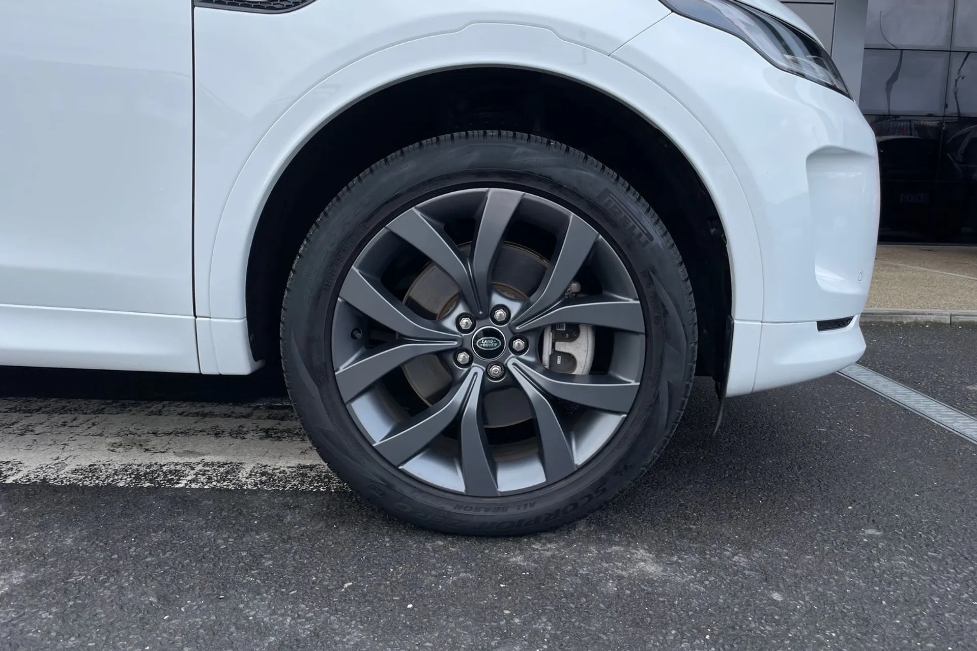 LAND ROVER DISCOVERY SPORT thumbnail image number 16