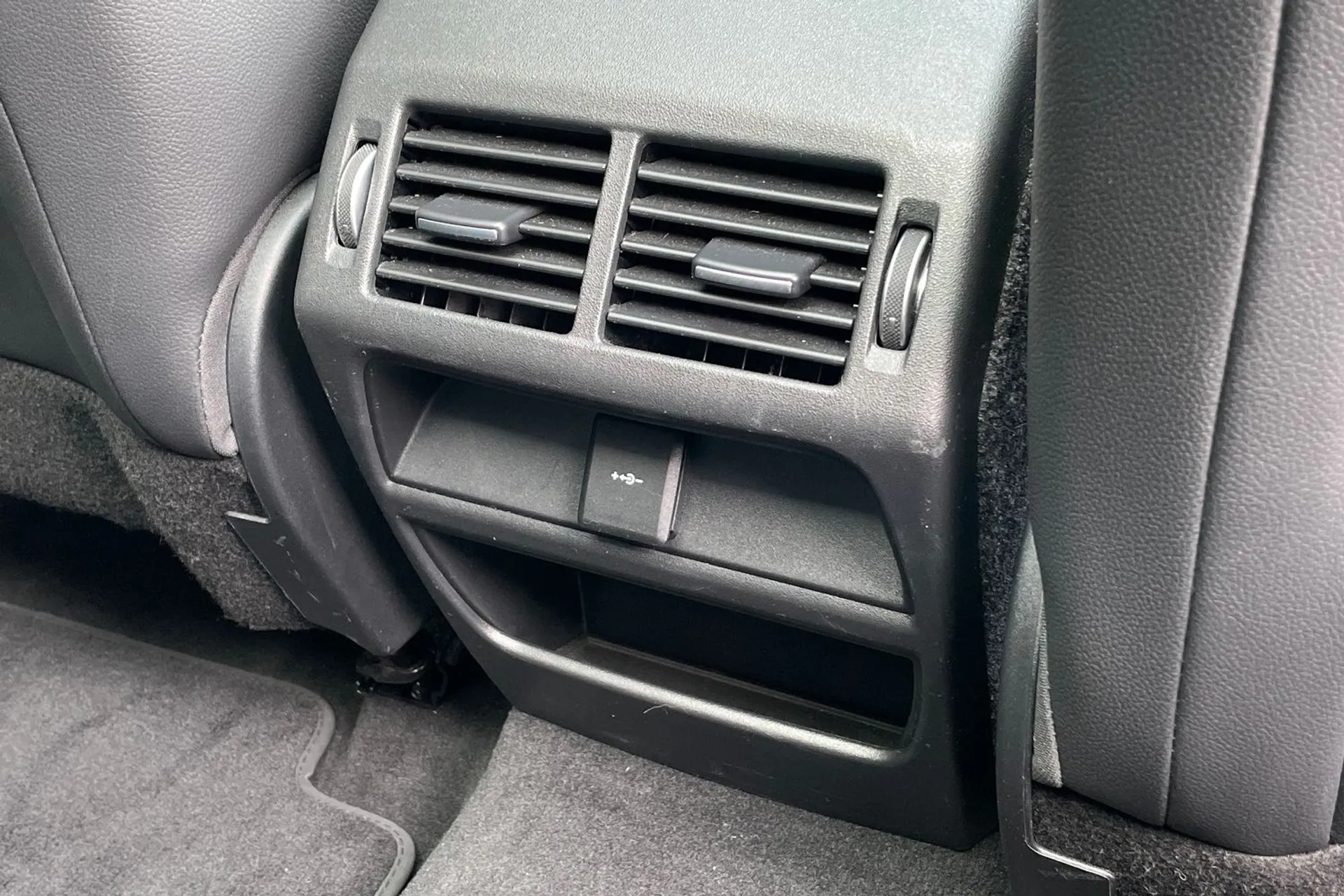 LAND ROVER DISCOVERY SPORT thumbnail image number 52