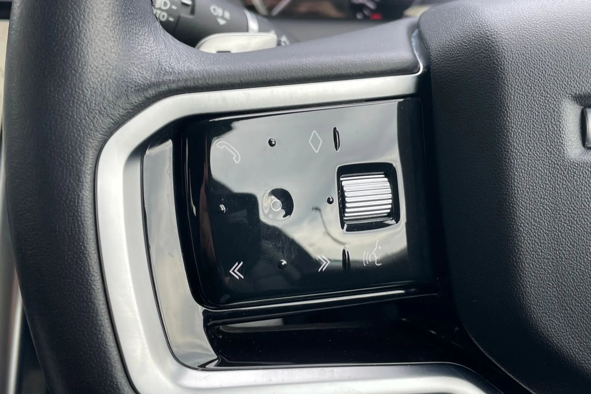 LAND ROVER DISCOVERY SPORT thumbnail image number 41
