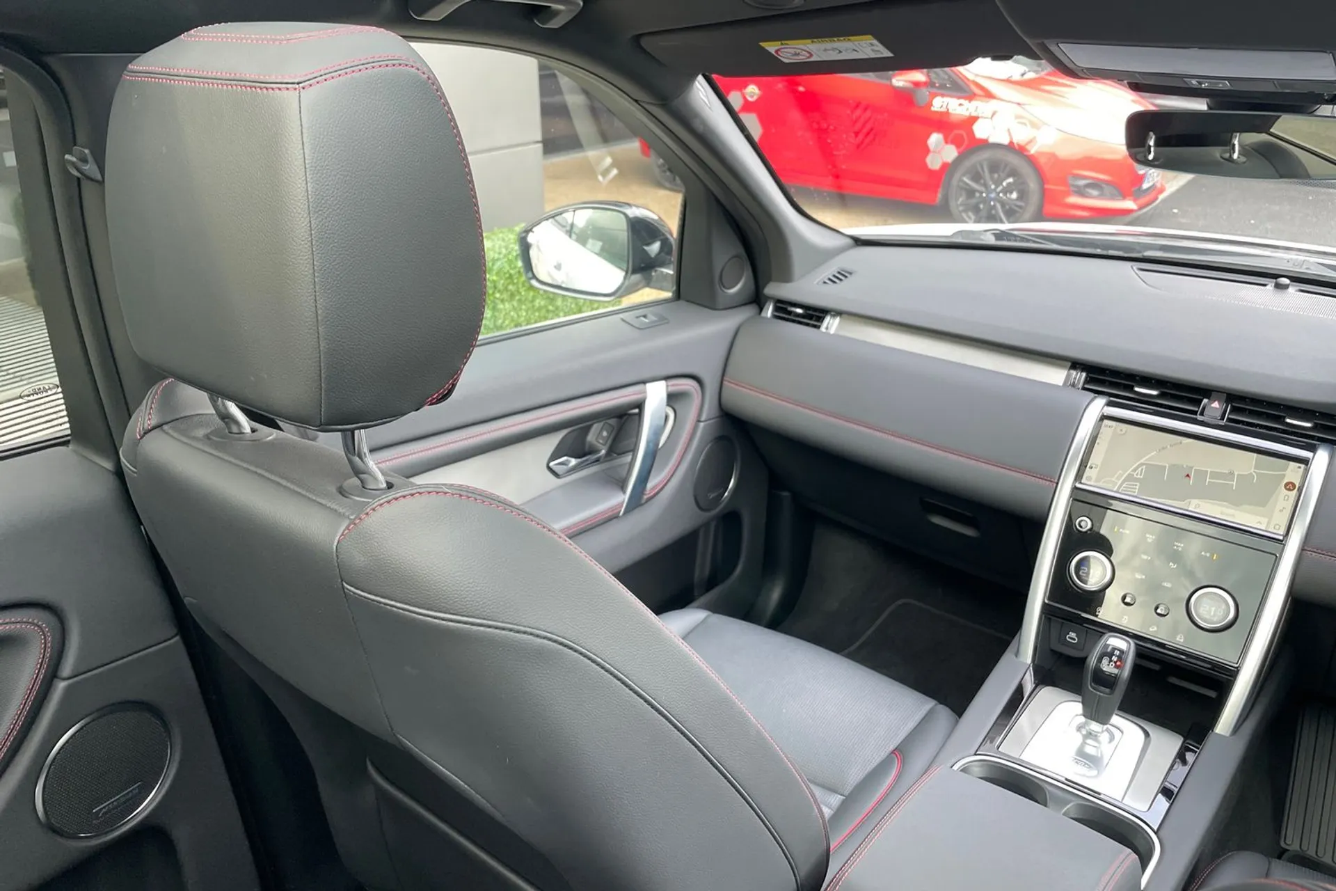 LAND ROVER DISCOVERY SPORT thumbnail image number 36