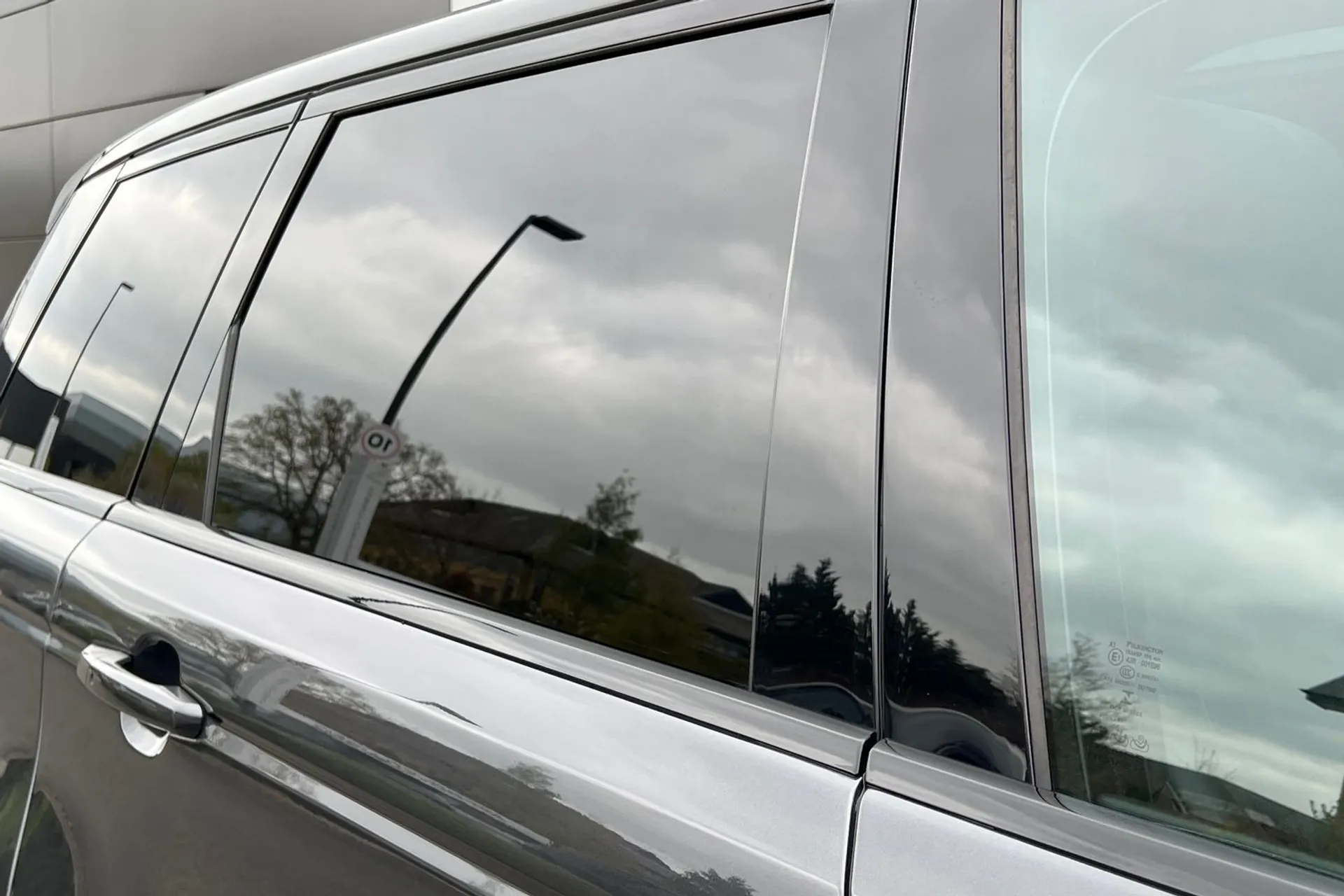 LAND ROVER RANGE ROVER SPORT thumbnail image number 16