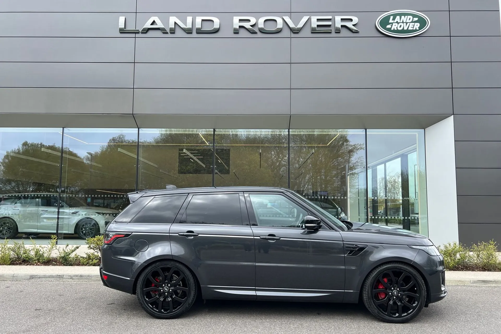 LAND ROVER RANGE ROVER SPORT thumbnail image number 2