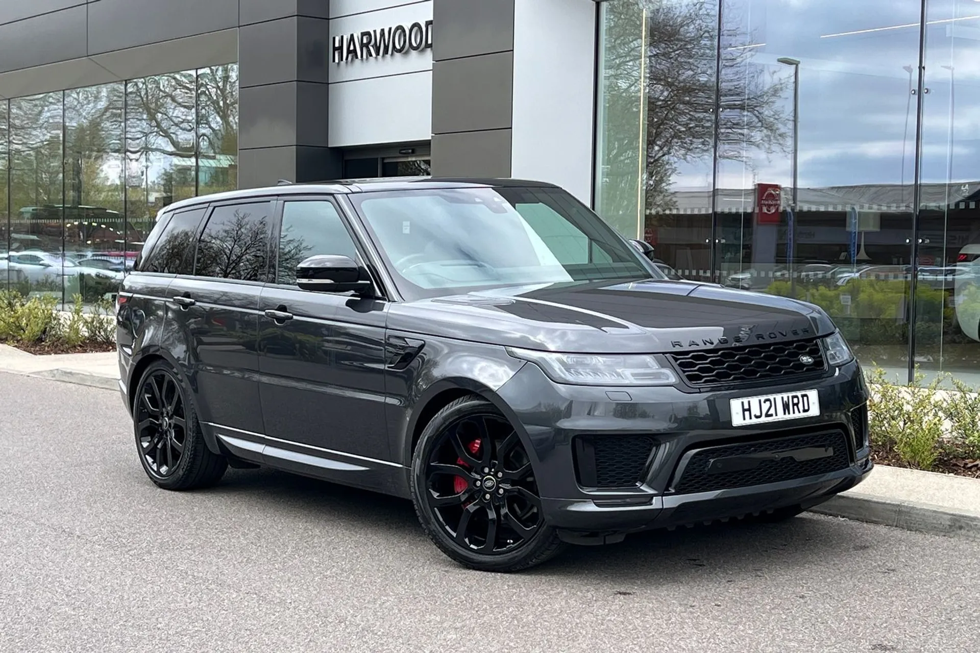 LAND ROVER RANGE ROVER SPORT focused image