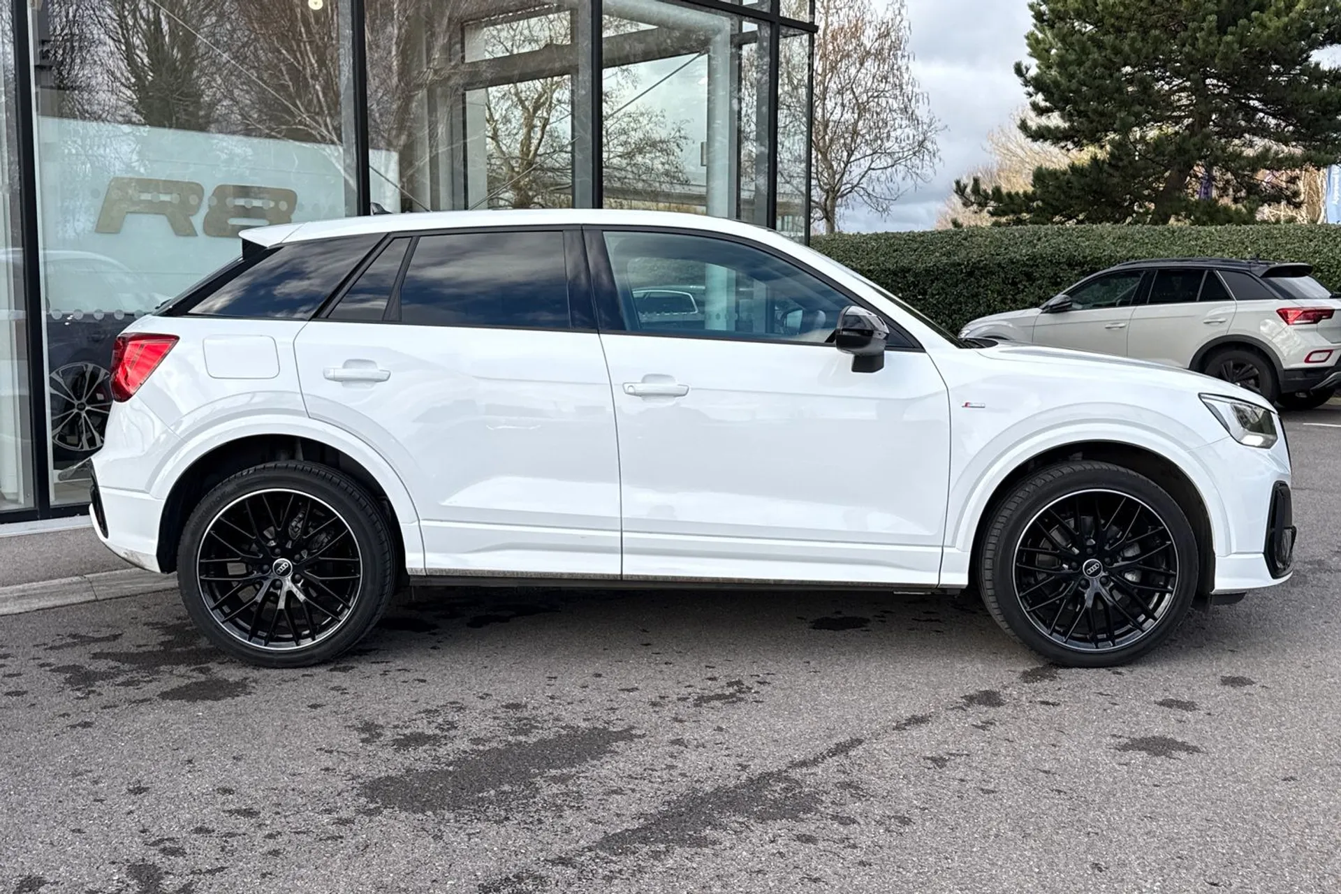 Audi Q2 thumbnail image number 2