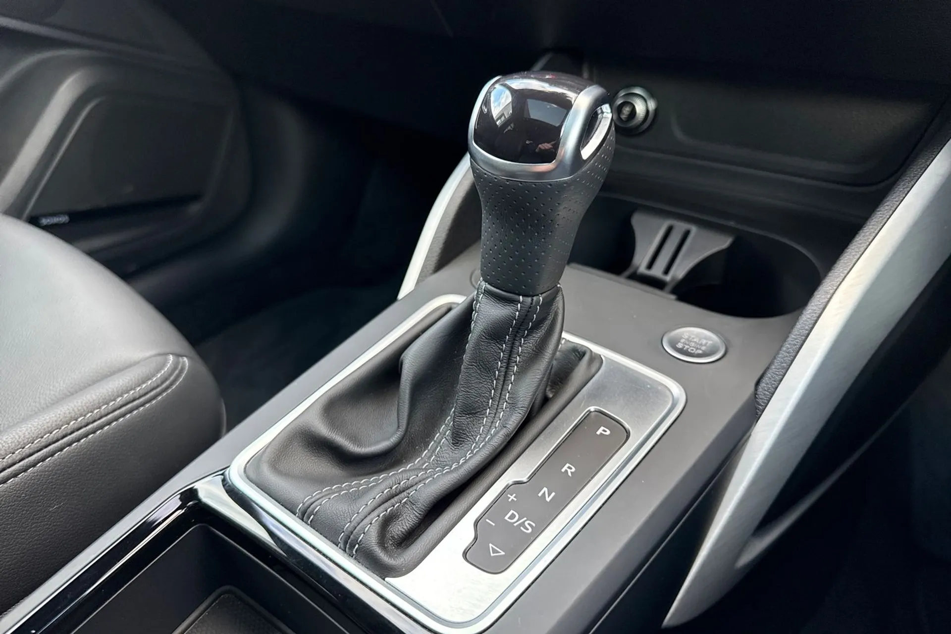 Audi Q2 thumbnail image number 28