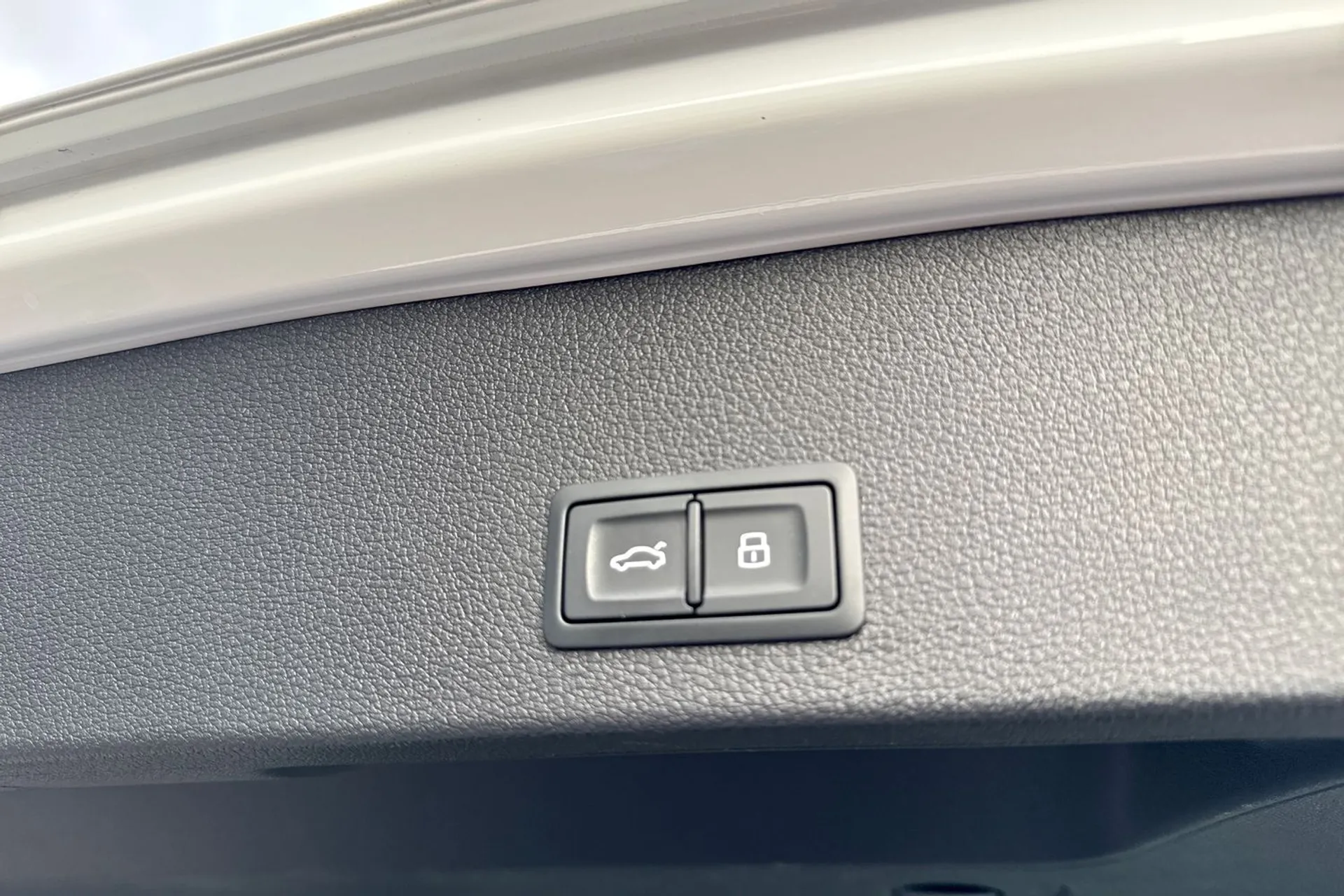 Audi Q2 thumbnail image number 40