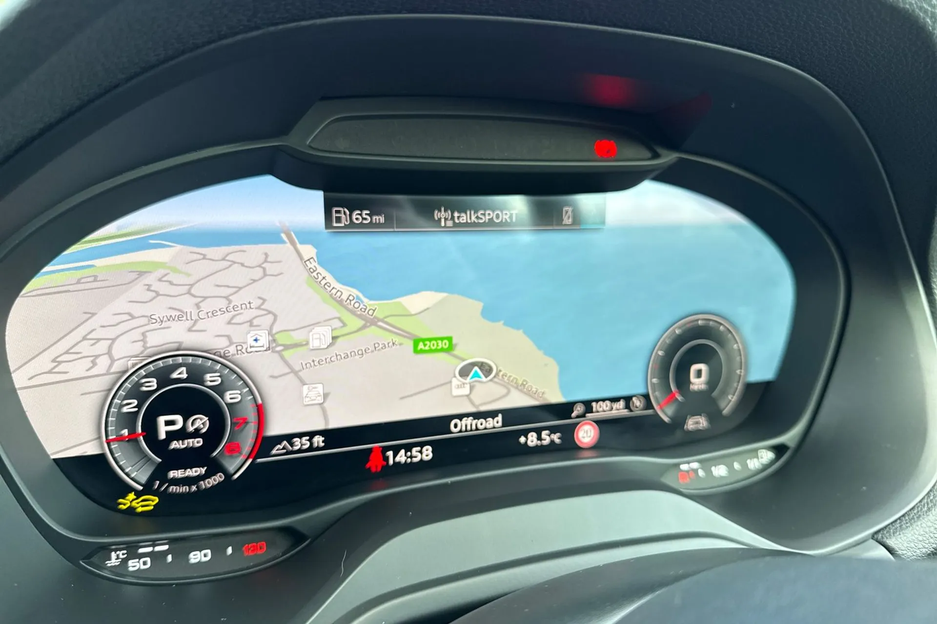 Audi Q2 thumbnail image number 10