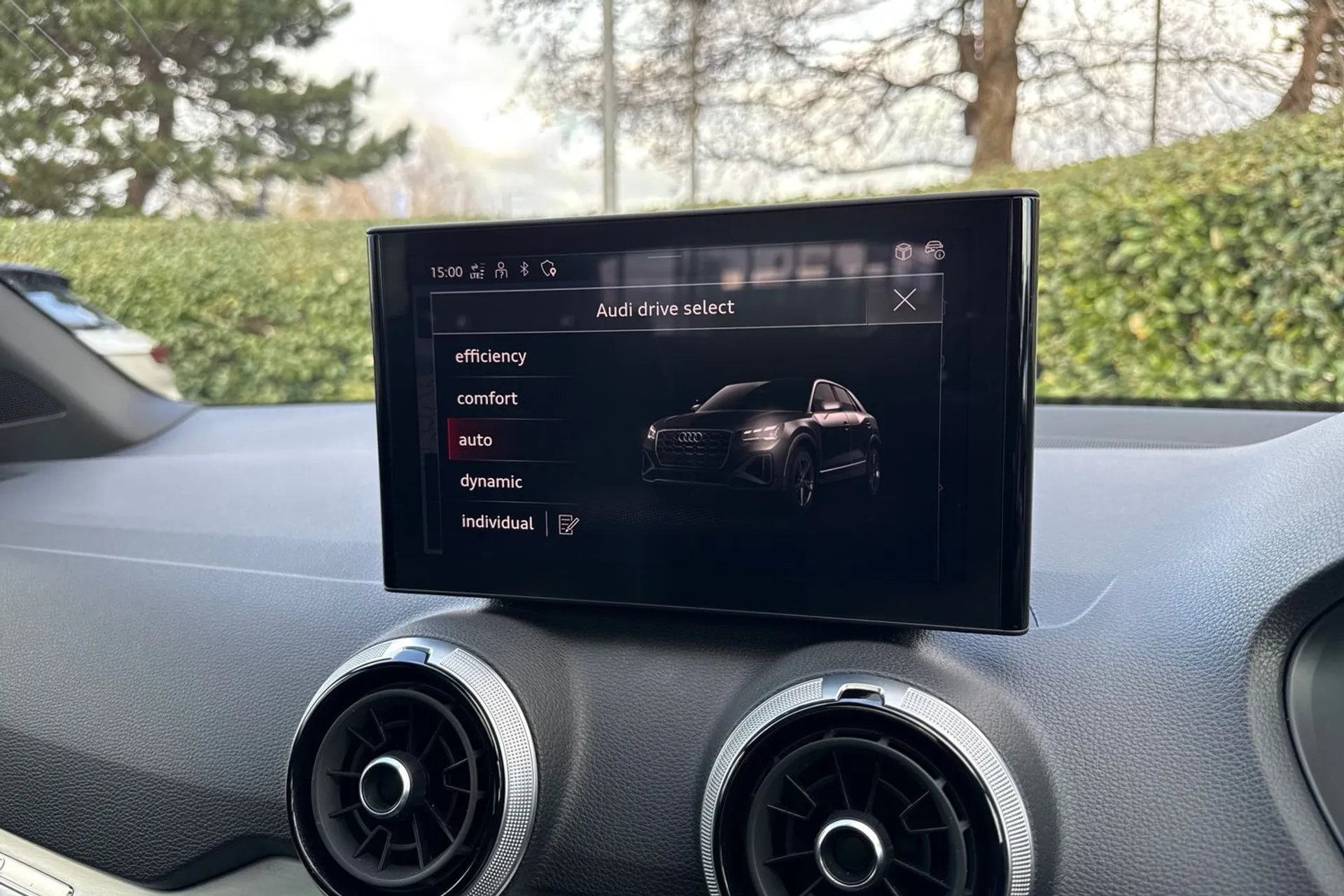 Audi Q2 thumbnail image number 26