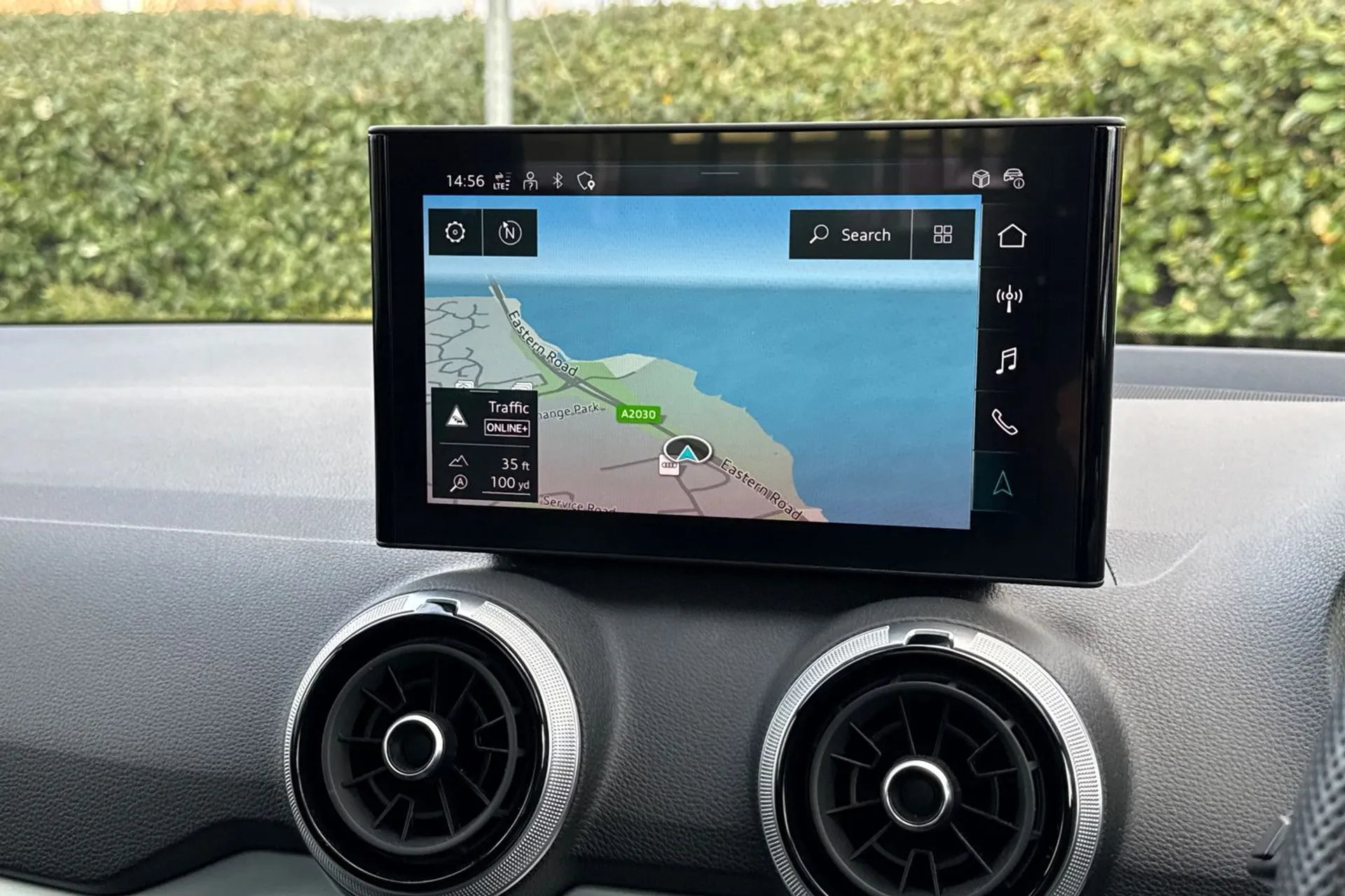 Audi Q2 thumbnail image number 8