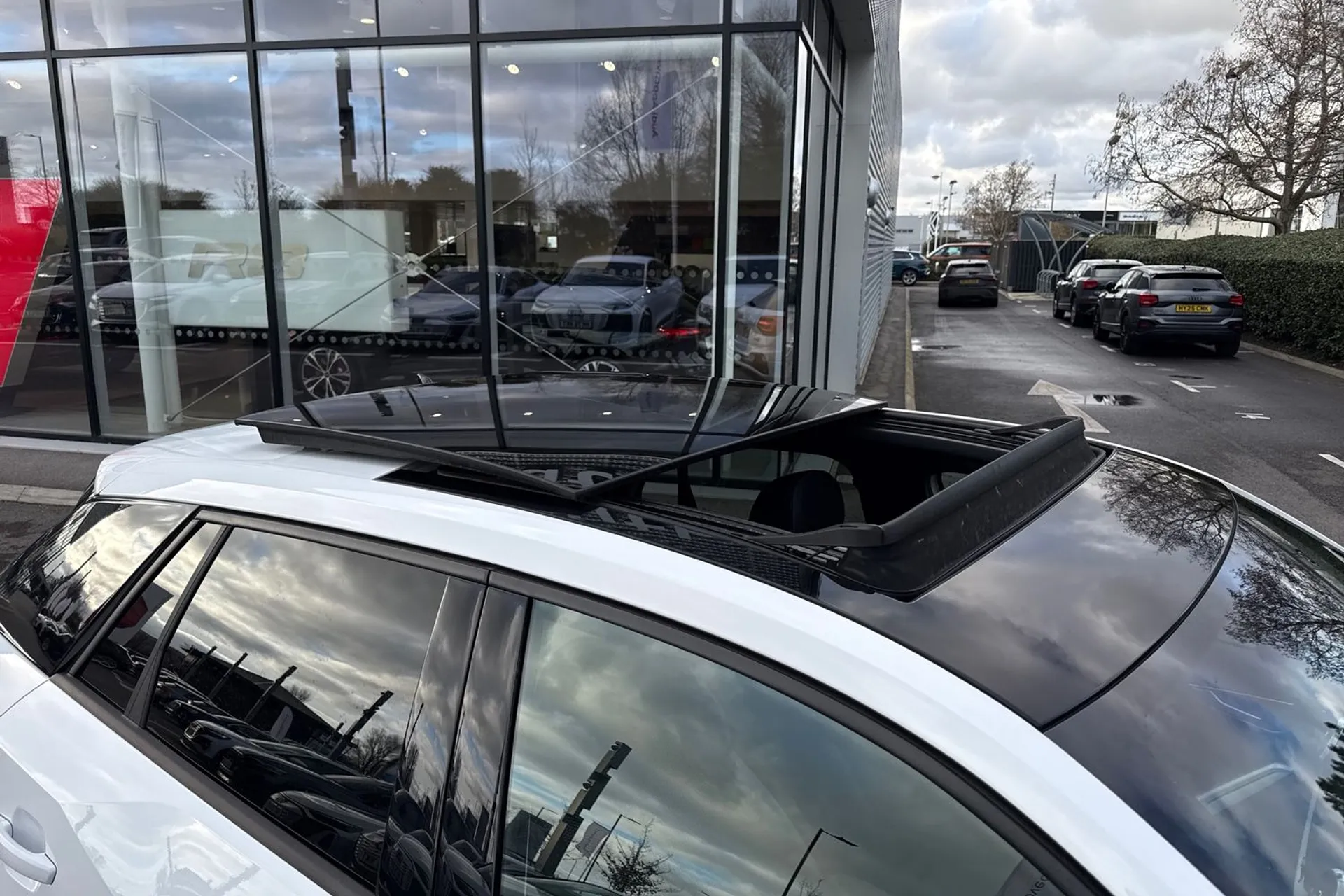 Audi Q2 thumbnail image number 22