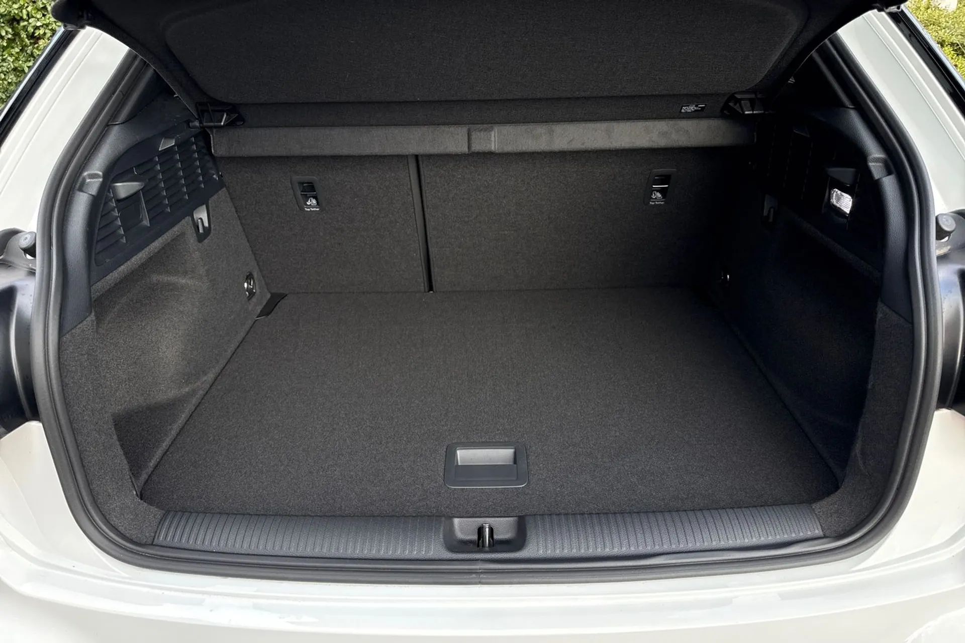 Audi Q2 thumbnail image number 38