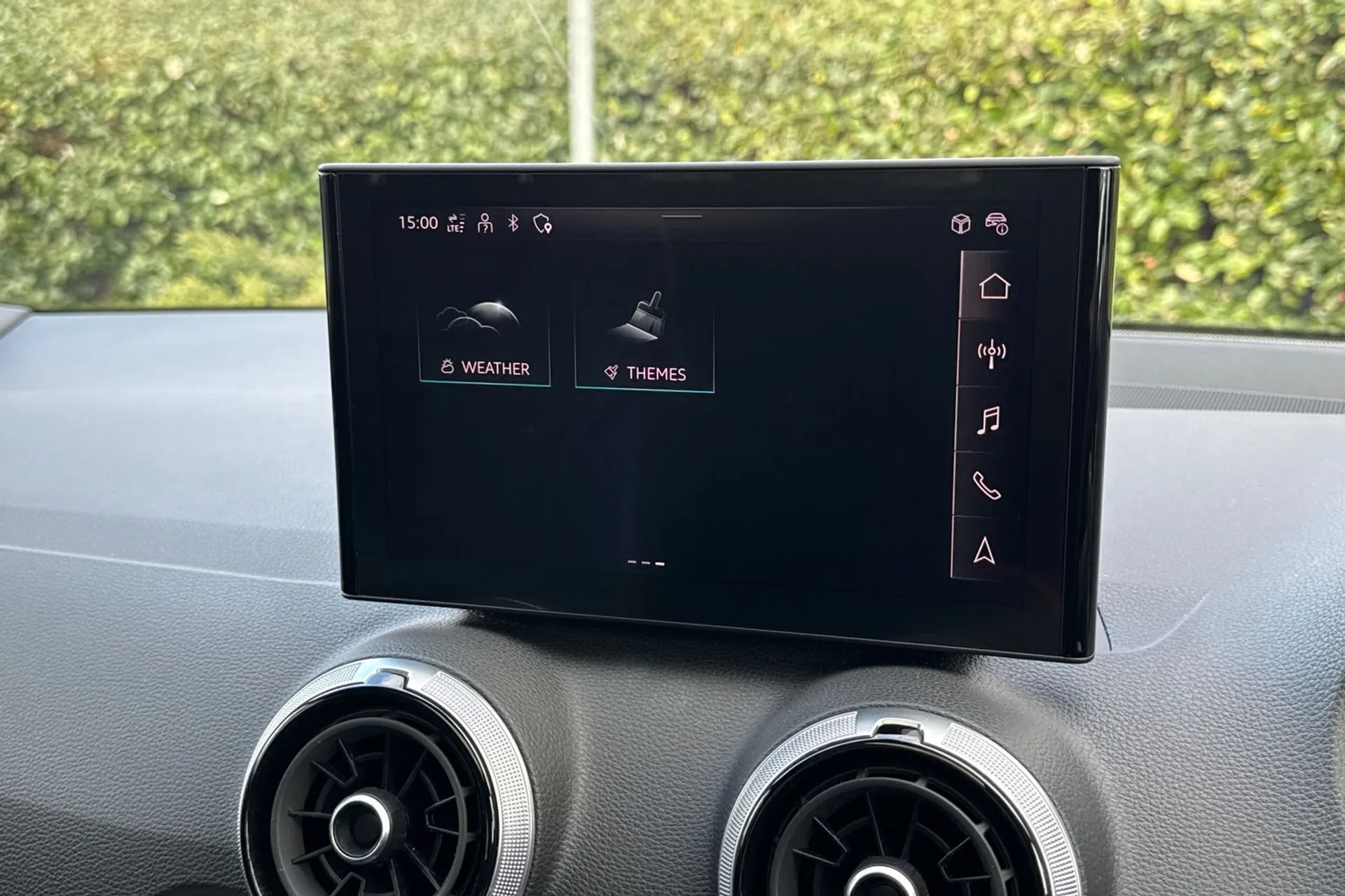 Audi Q2 thumbnail image number 29