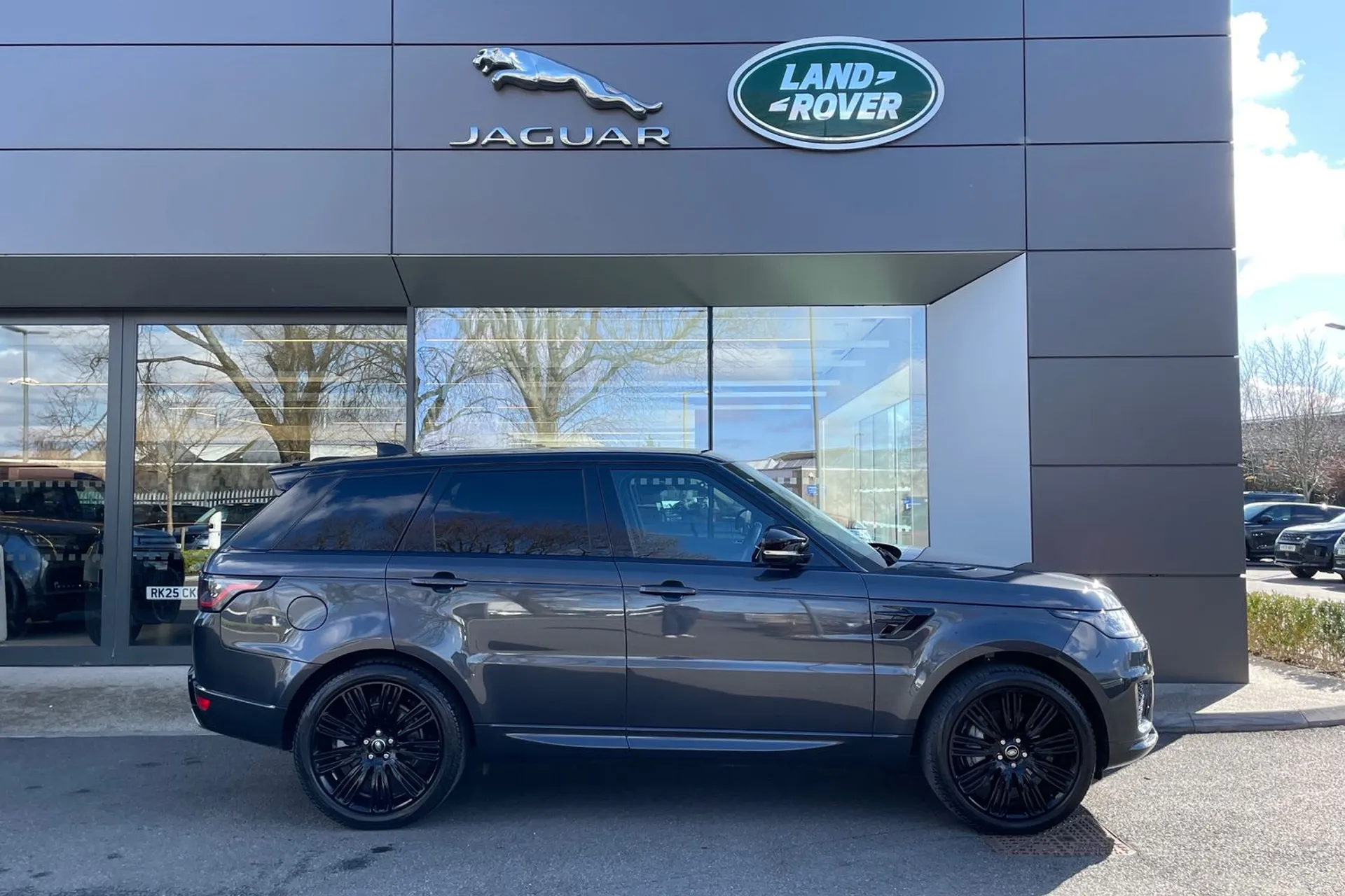 LAND ROVER RANGE ROVER SPORT thumbnail image number 2