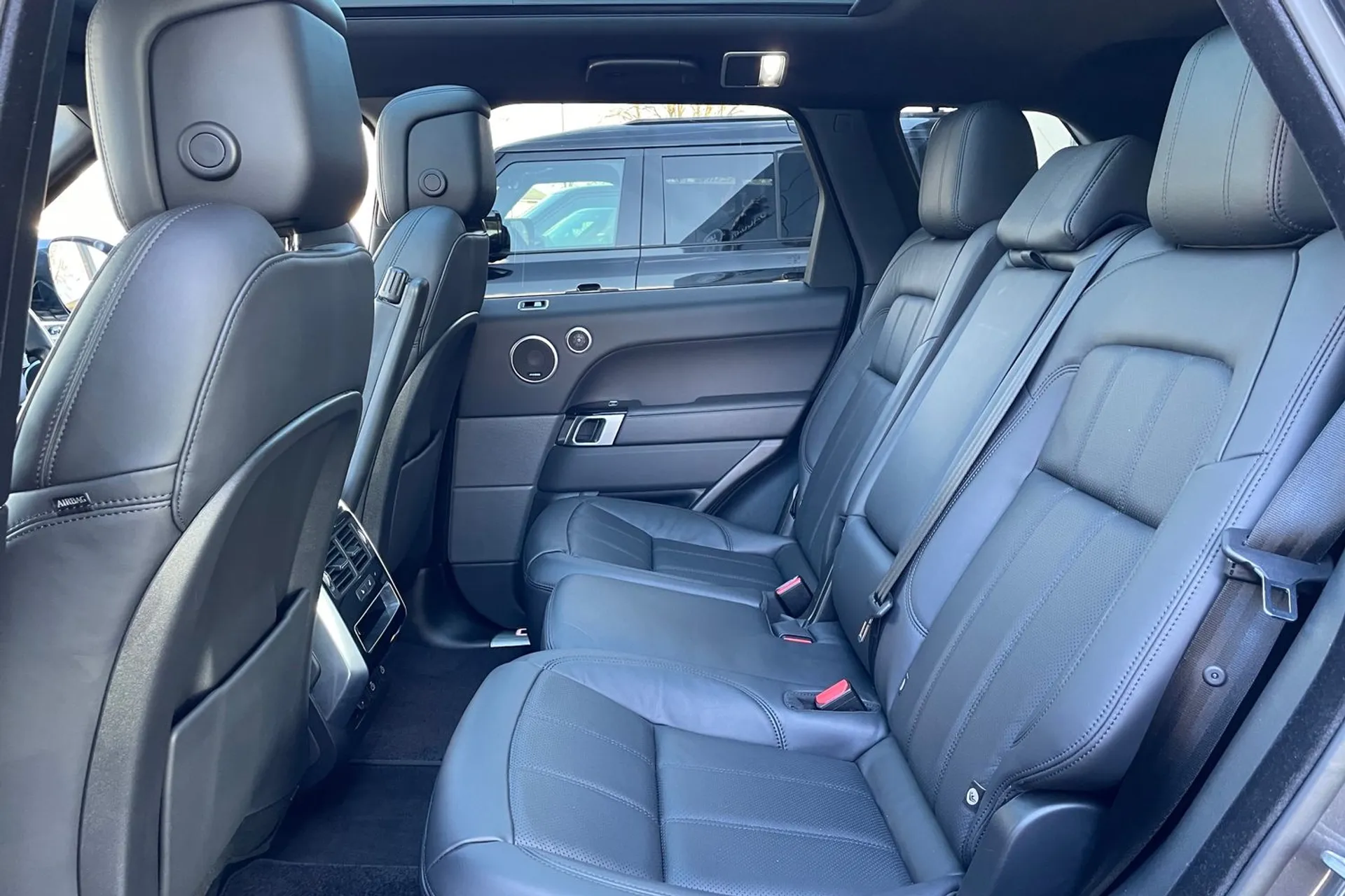 LAND ROVER RANGE ROVER SPORT thumbnail image number 57