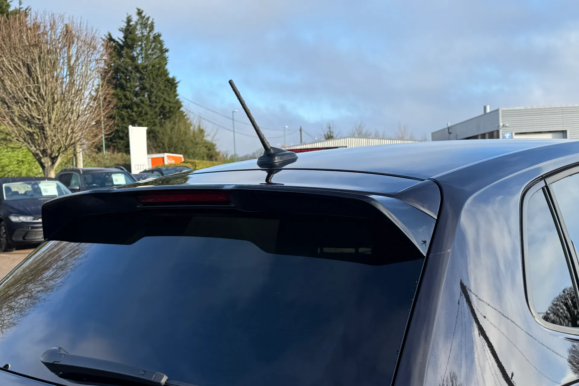 VOLKSWAGEN POLO thumbnail image number 43