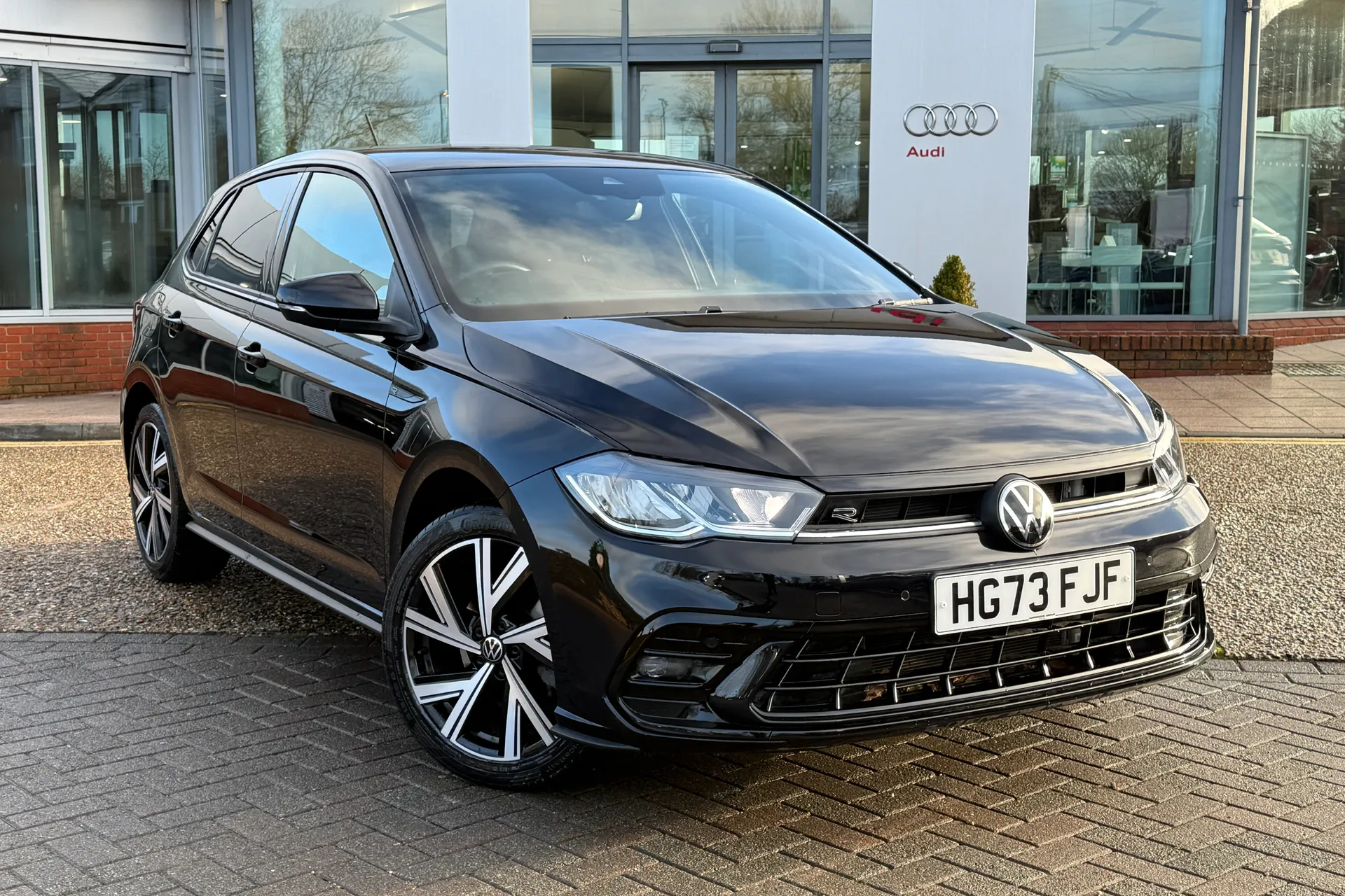 VOLKSWAGEN POLO thumbnail image number 18