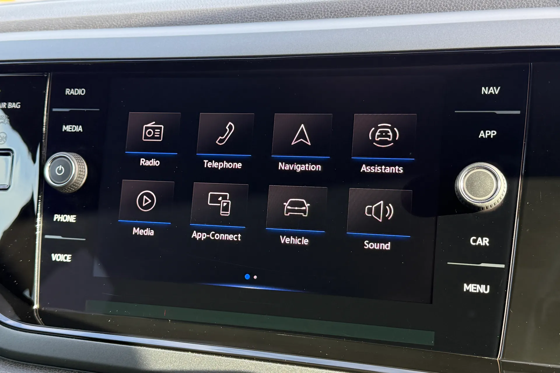 VOLKSWAGEN POLO thumbnail image number 9