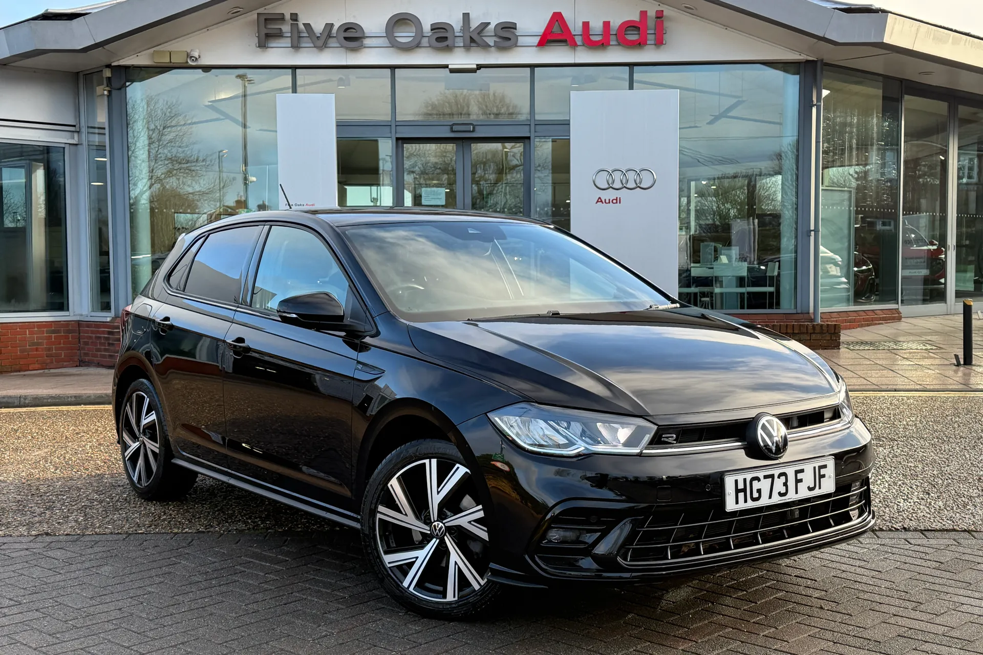 VOLKSWAGEN POLO focused image