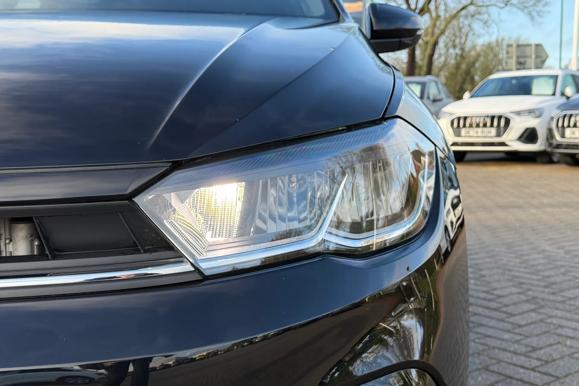 VOLKSWAGEN POLO thumbnail image number 46